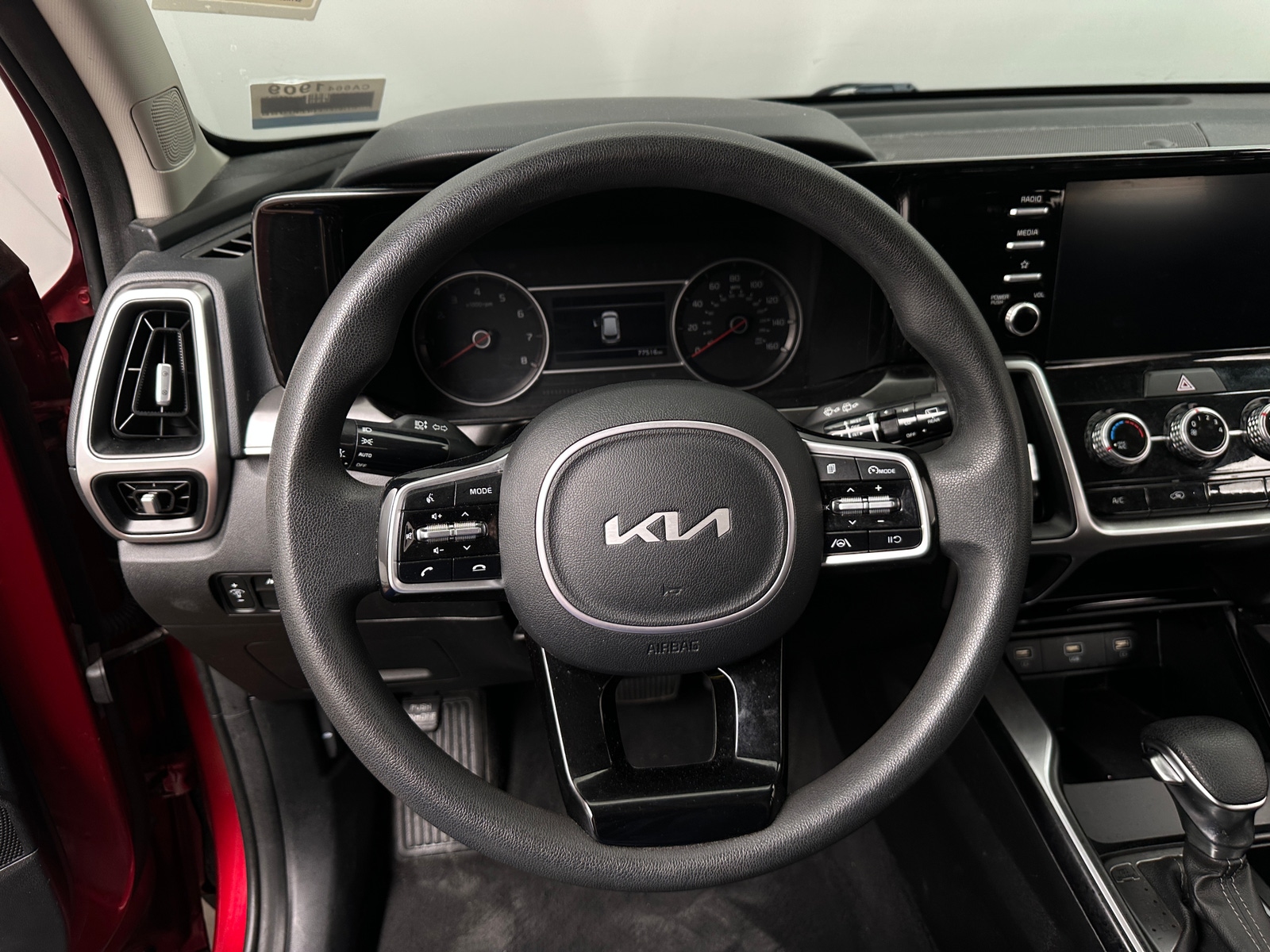 Thumbnail: 2022 Kia Sorento - 5