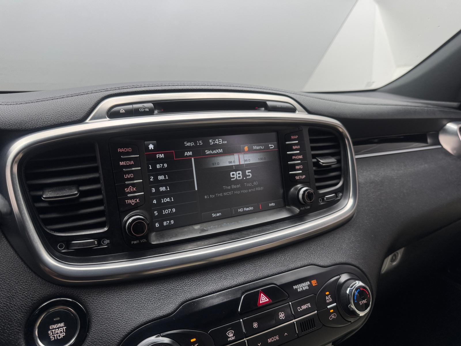 Thumbnail: 2018 Kia Sorento - 3