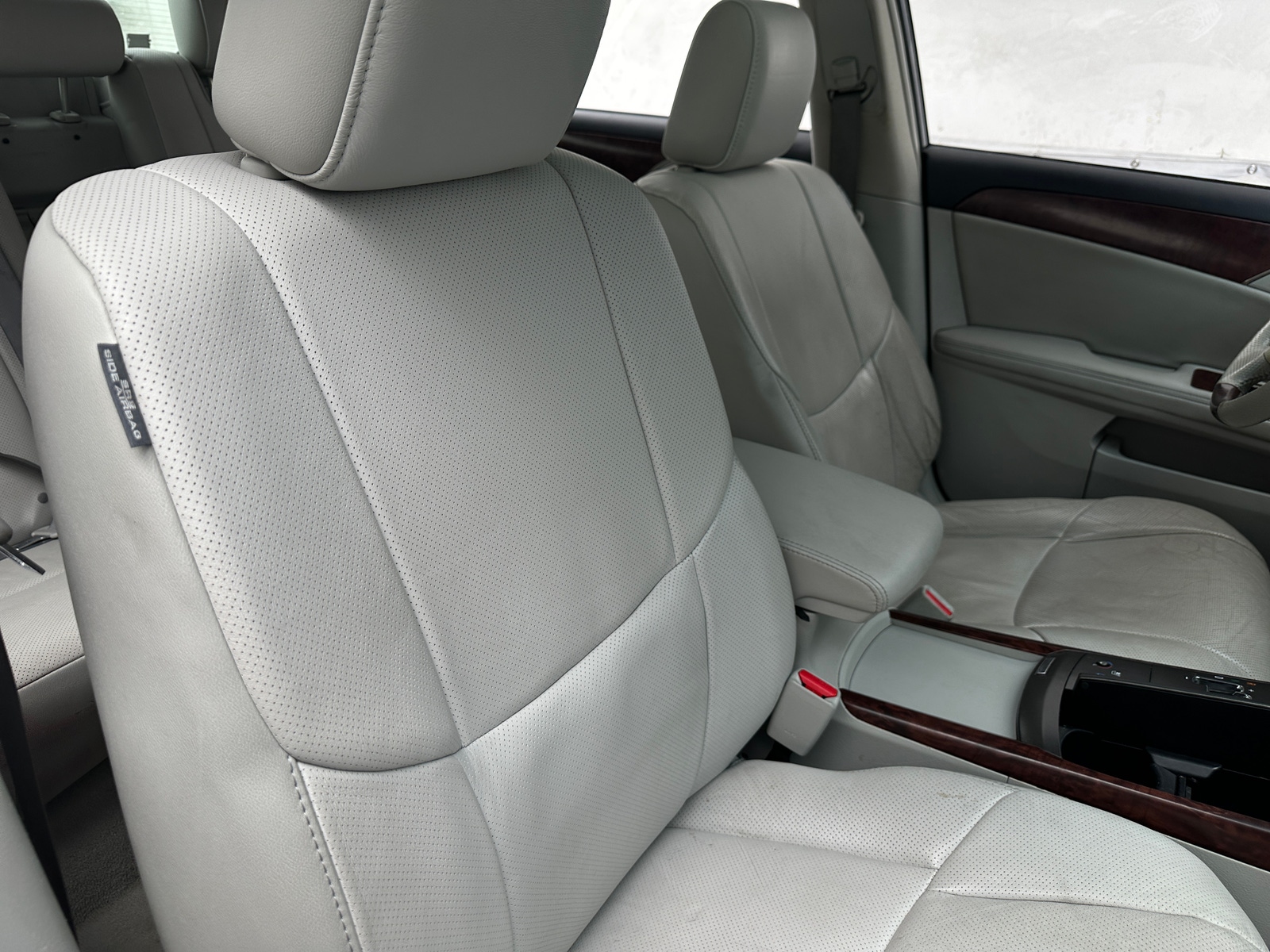 Thumbnail: 2011 Toyota Avalon - 2