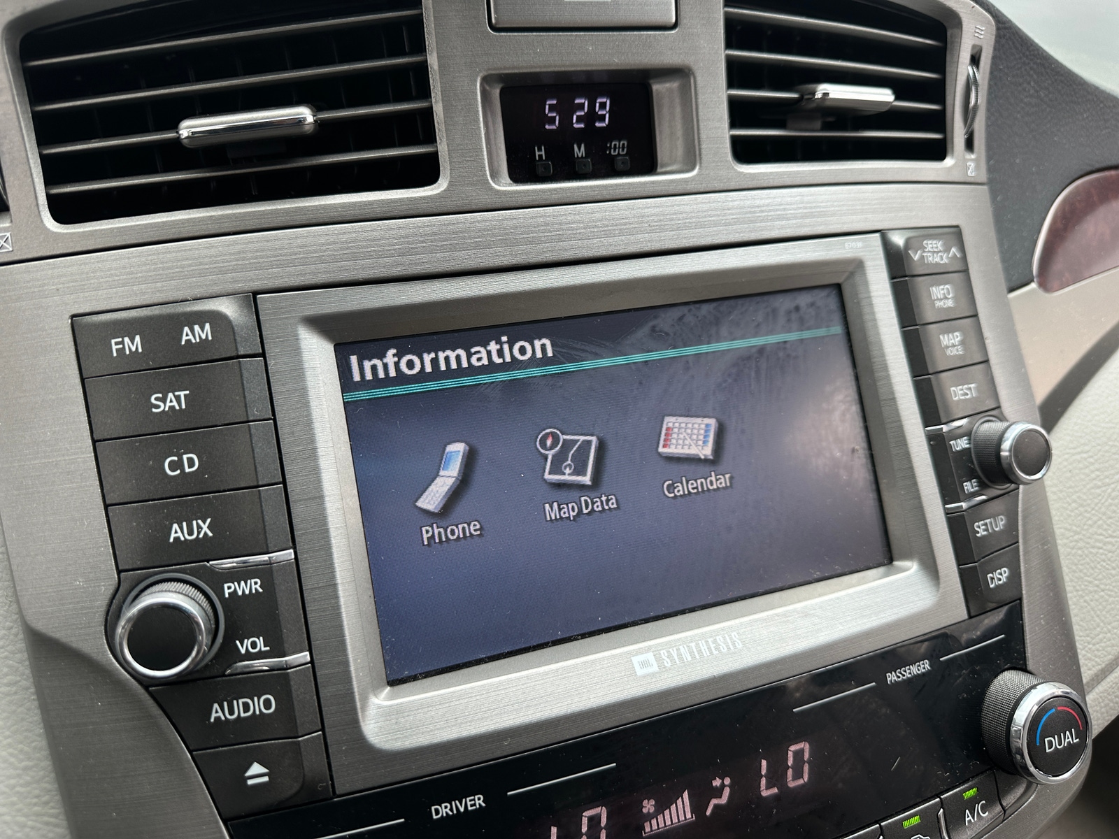 Thumbnail: 2011 Toyota Avalon - 4
