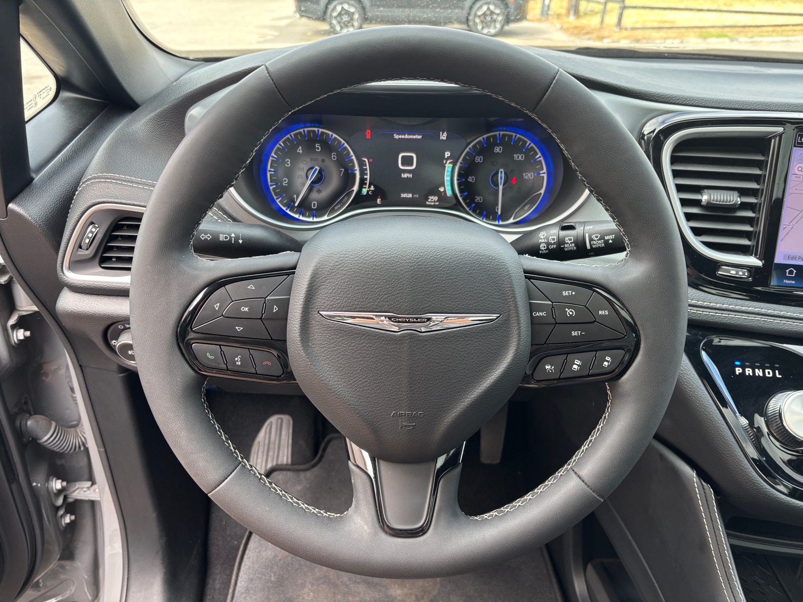 Thumbnail: 2025 Chrysler Pacifica - 4