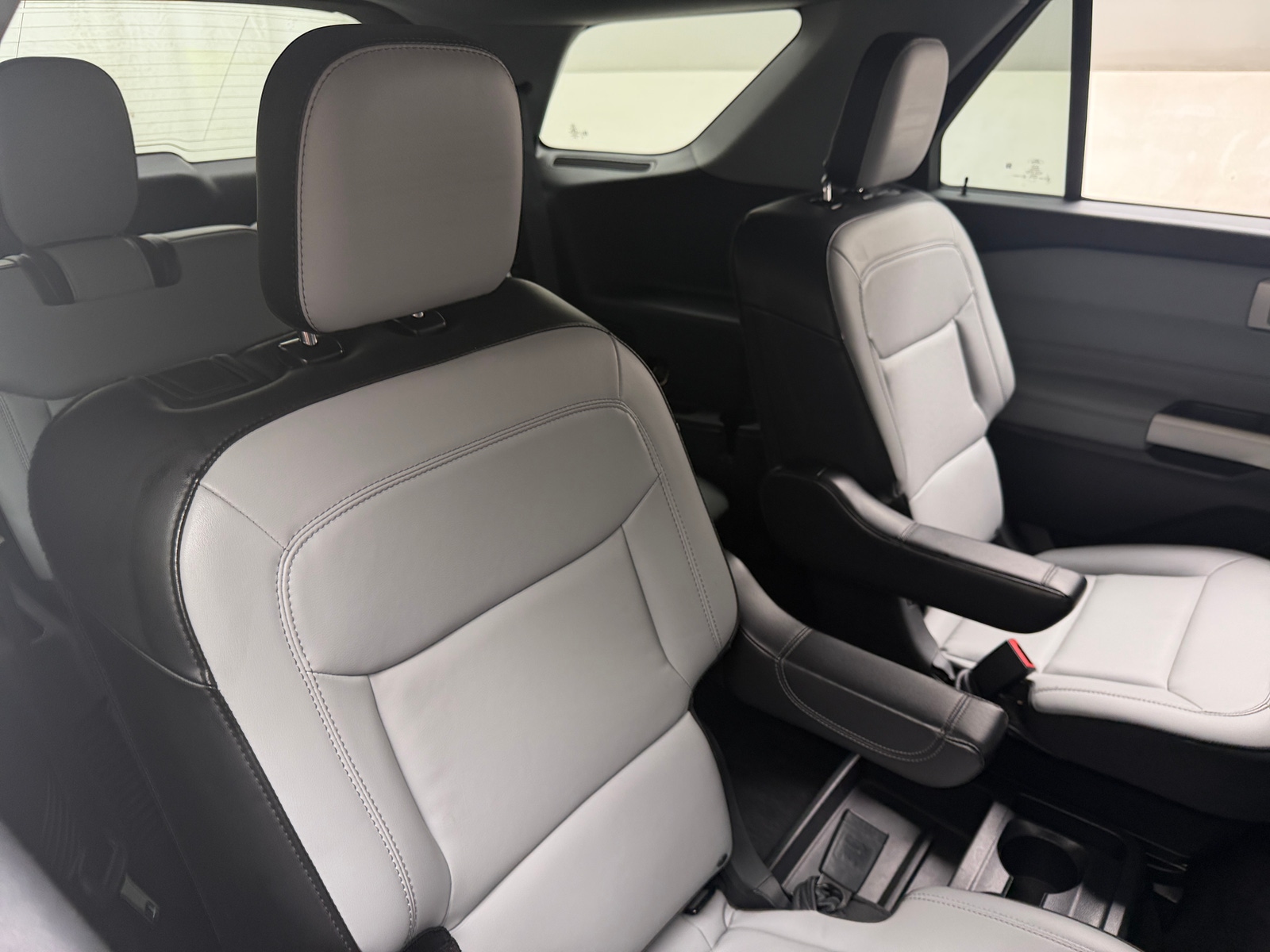Thumbnail: 2021 Ford Explorer - 5