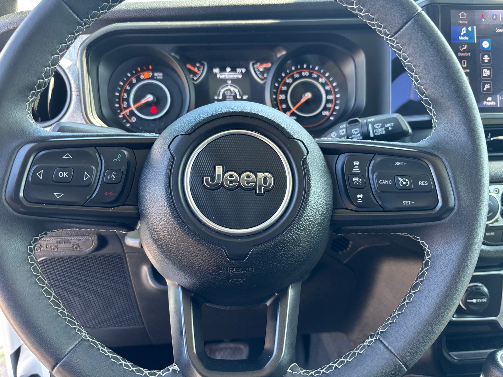 Thumbnail: 2025 Jeep Wrangler - 5
