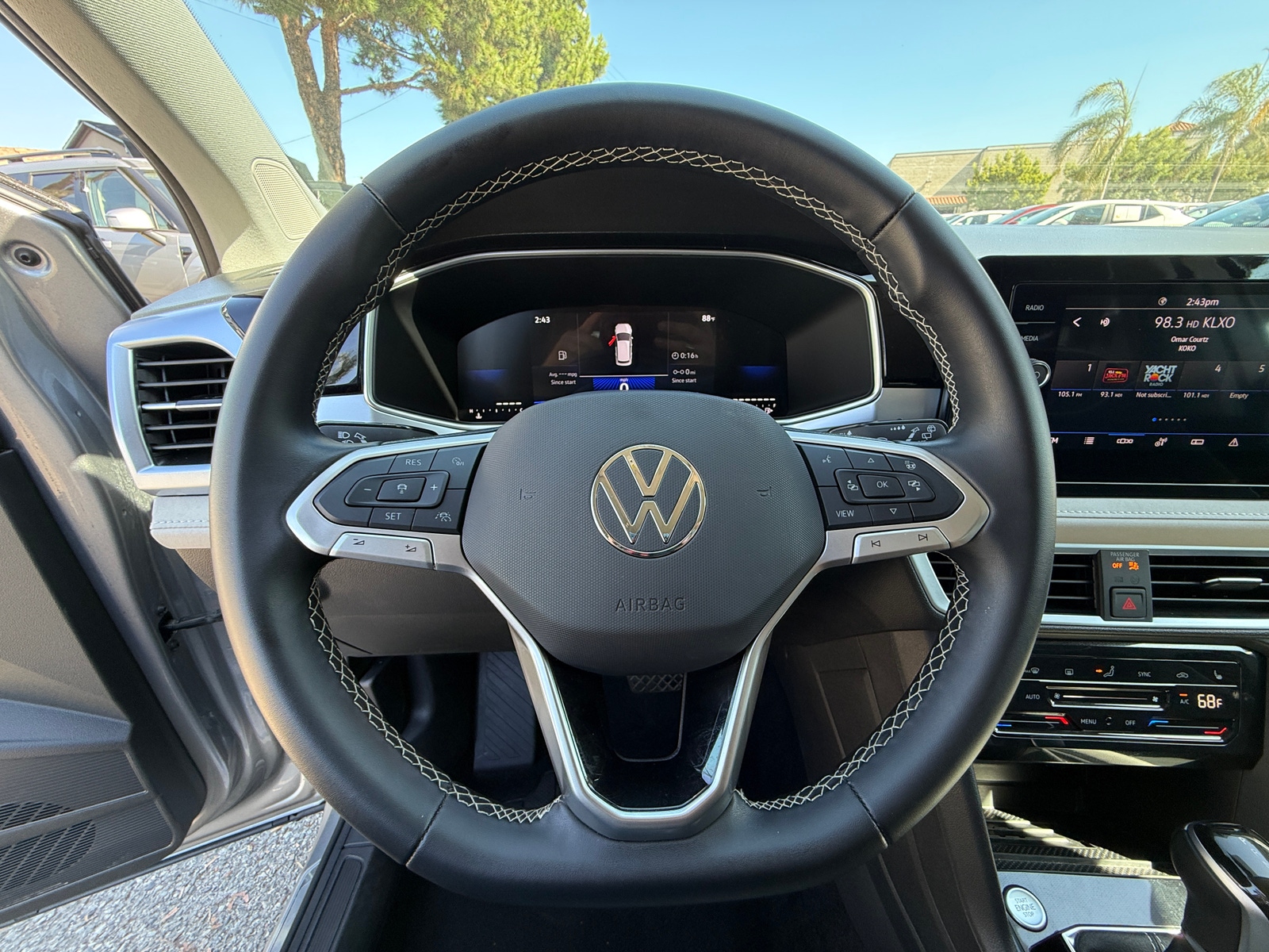 Thumbnail: 2026 Volkswagen Taos - 4