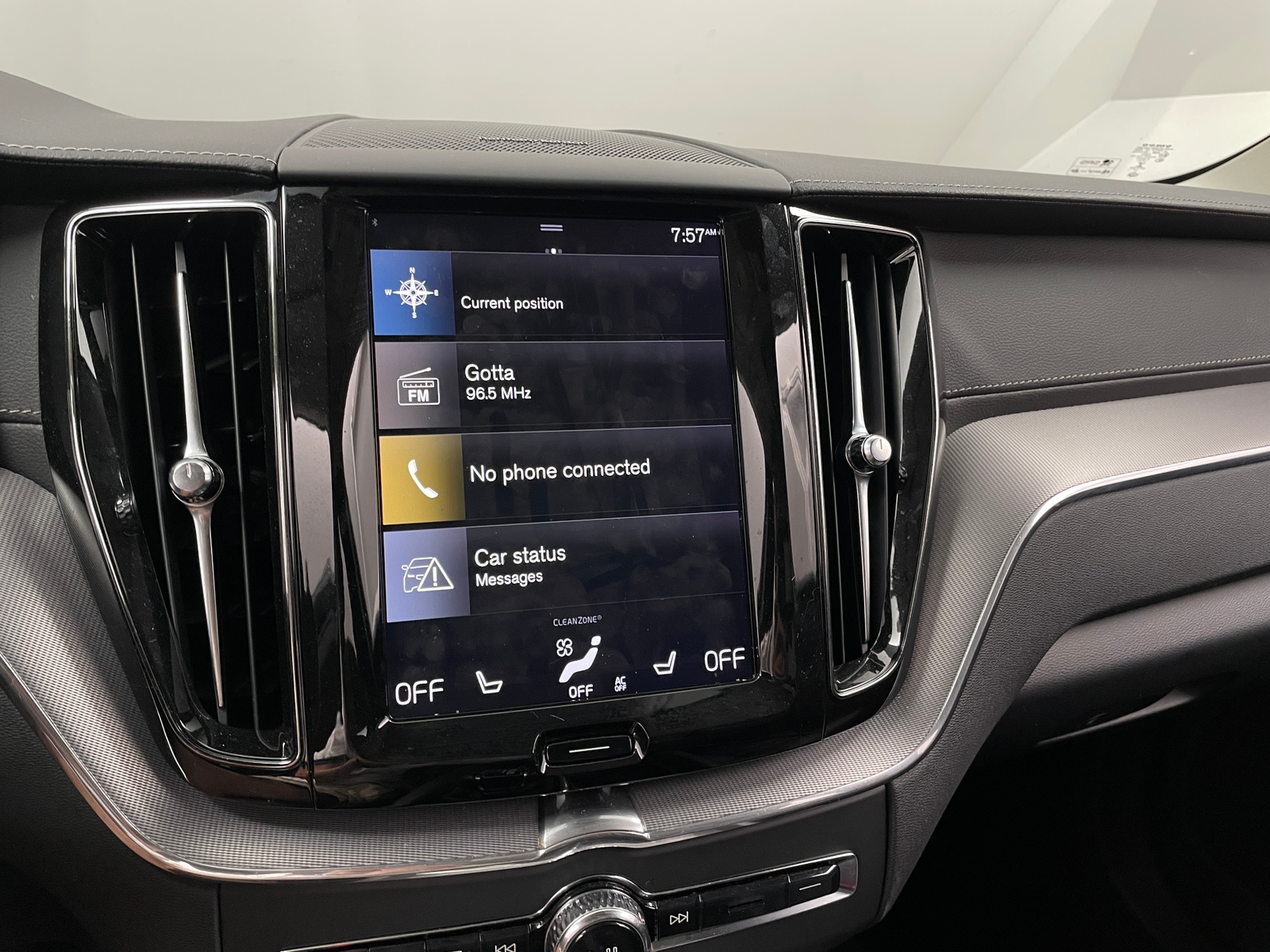 Thumbnail: 2019 Volvo XC60 - 3