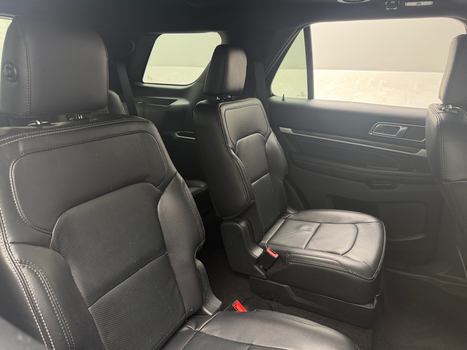 Thumbnail: 2019 Ford Explorer - 5