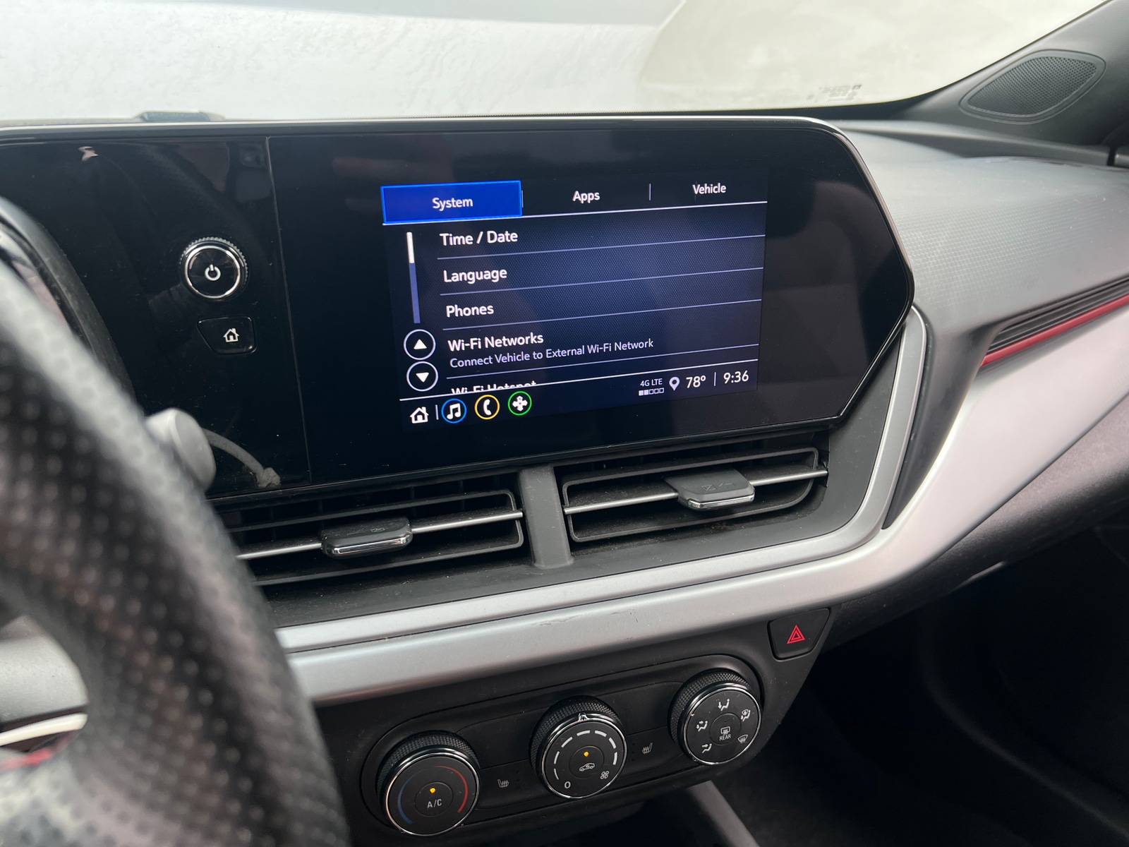 Thumbnail: 2024 Chevrolet Trax - 4