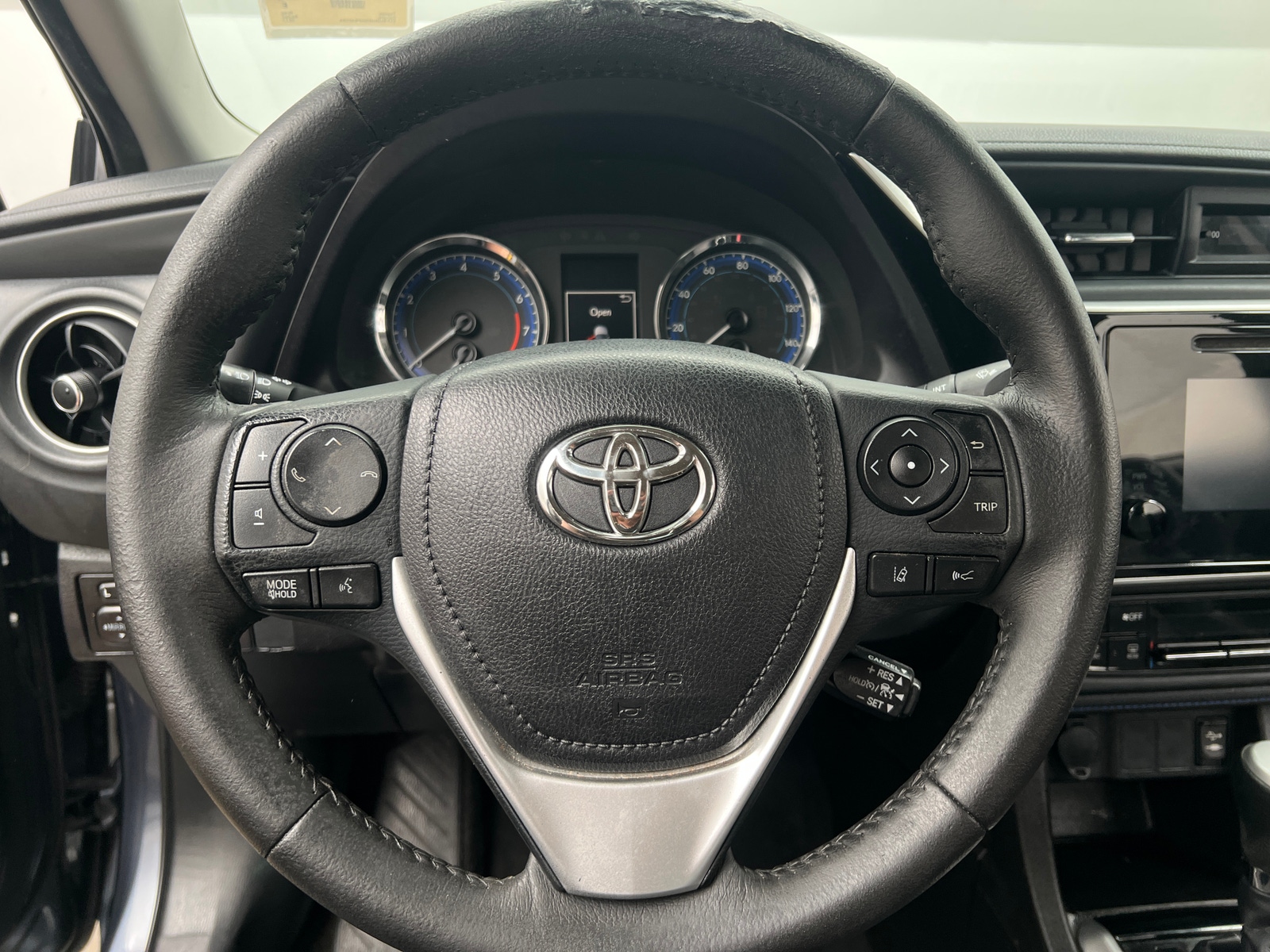 Thumbnail: 2017 Toyota Corolla - 5