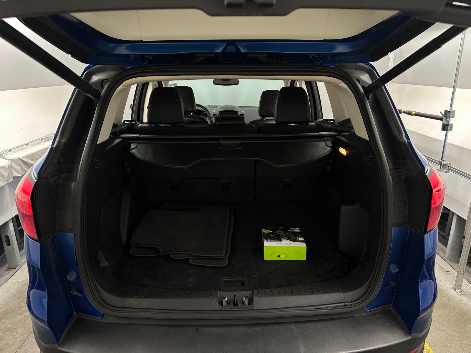 Thumbnail: 2019 Ford Escape - 6