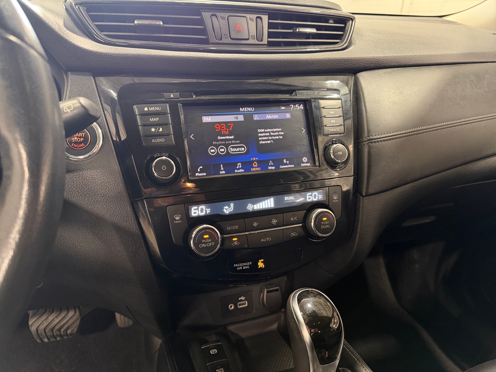 Thumbnail: 2019 Nissan Rogue - 3