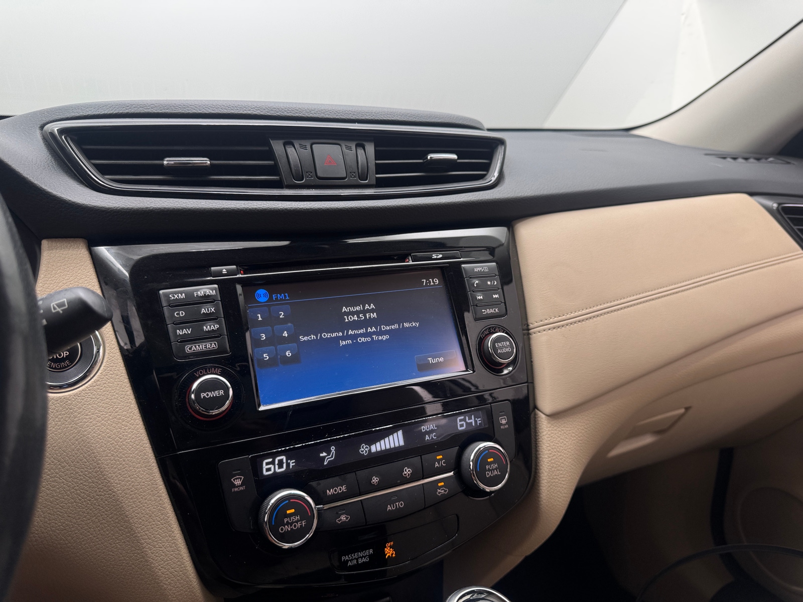 Thumbnail: 2017 Nissan Rogue - 3