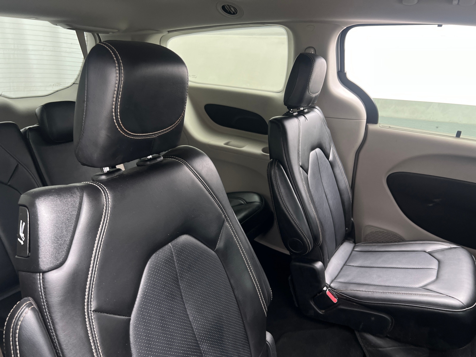 Thumbnail: 2024 Chrysler Pacifica - 5