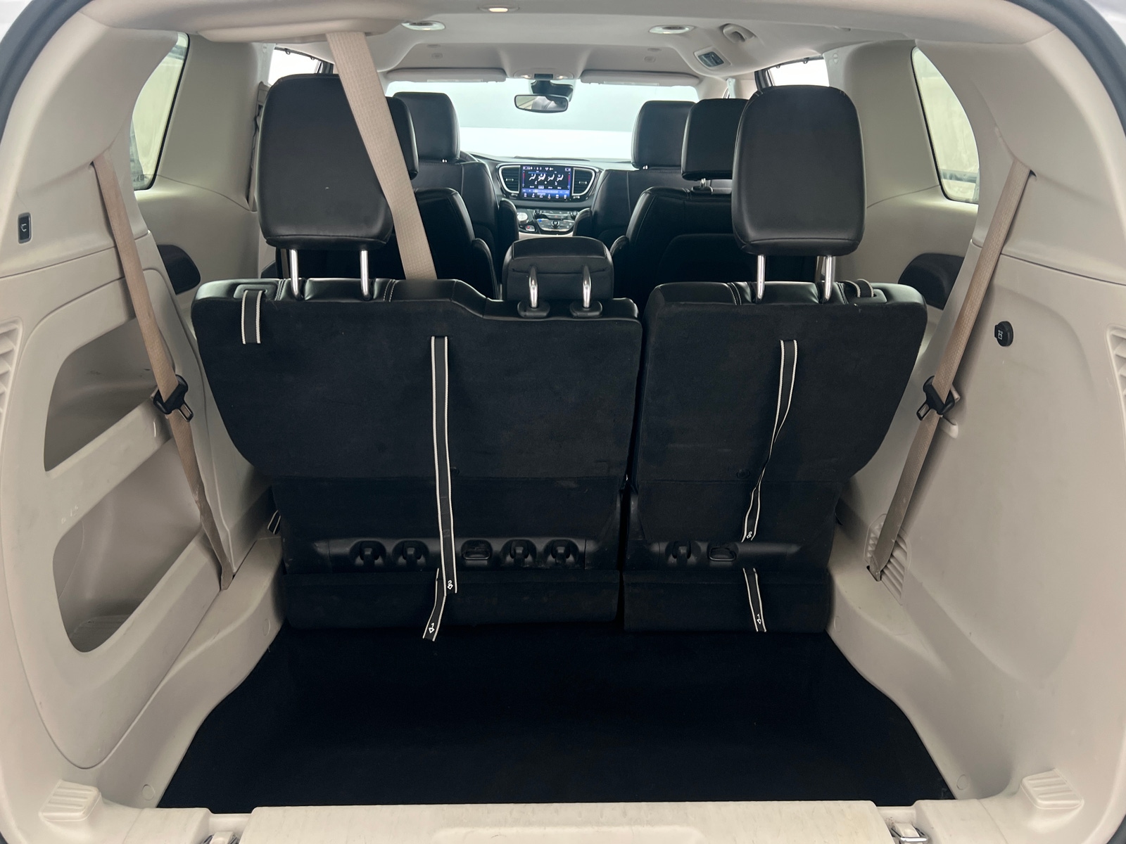 Thumbnail: 2024 Chrysler Pacifica - 6