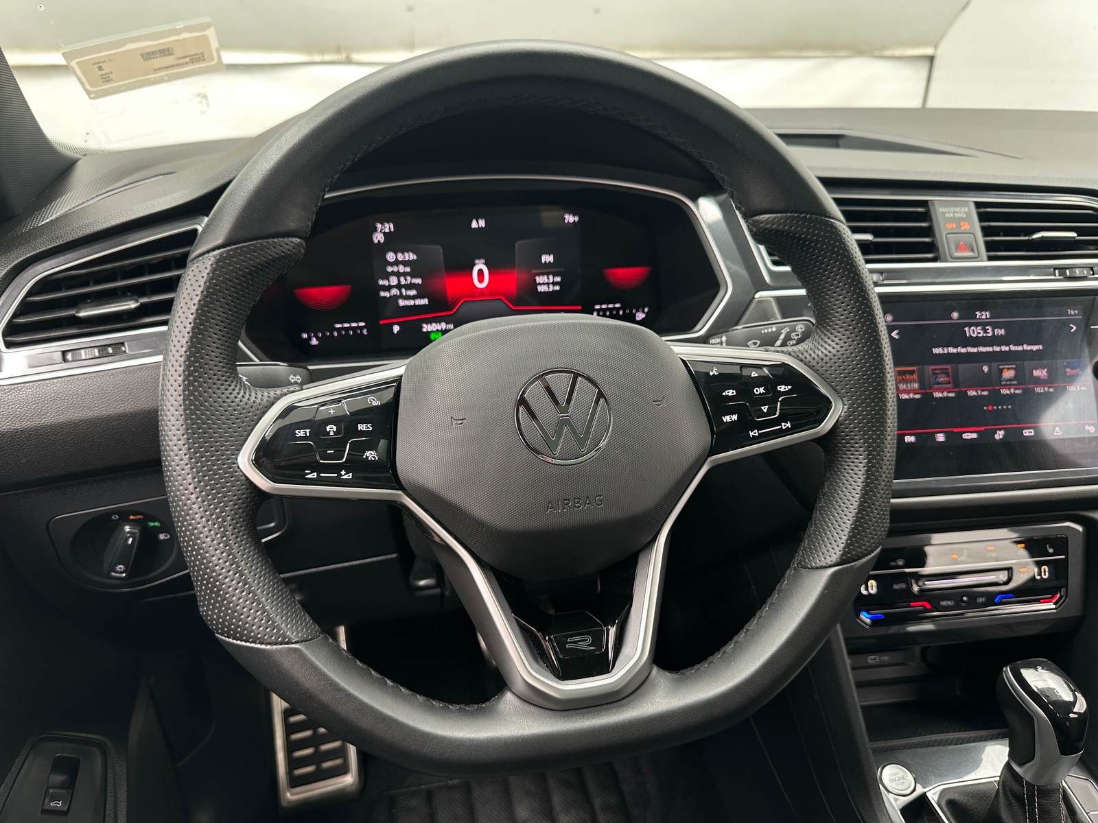 Thumbnail: 2024 Volkswagen Tiguan - 4