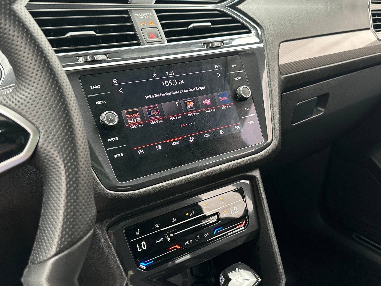 Thumbnail: 2024 Volkswagen Tiguan - 3