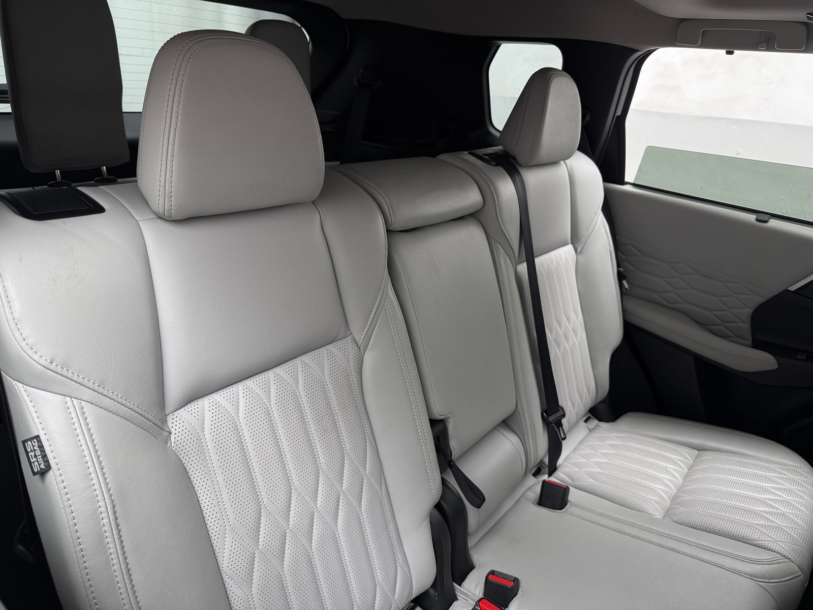 Thumbnail: 2025 Mitsubishi Outlander - 5