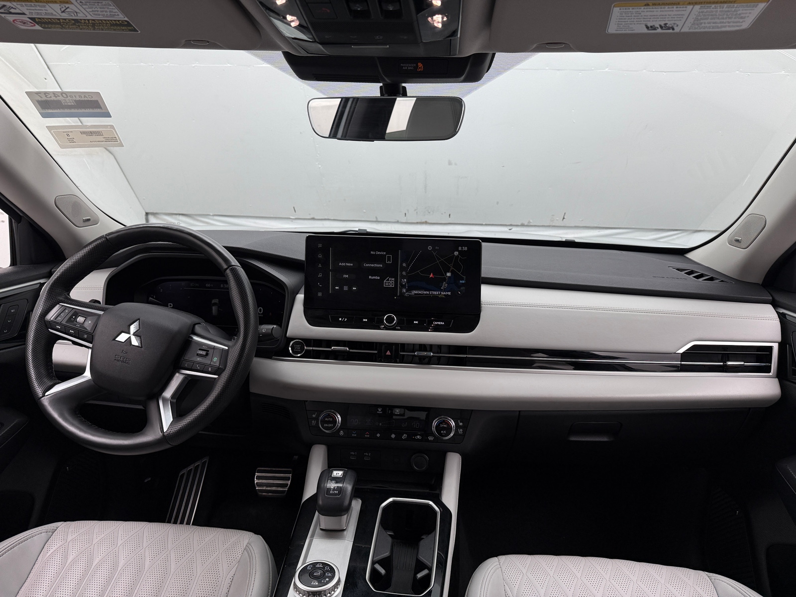 Thumbnail: 2025 Mitsubishi Outlander - 2