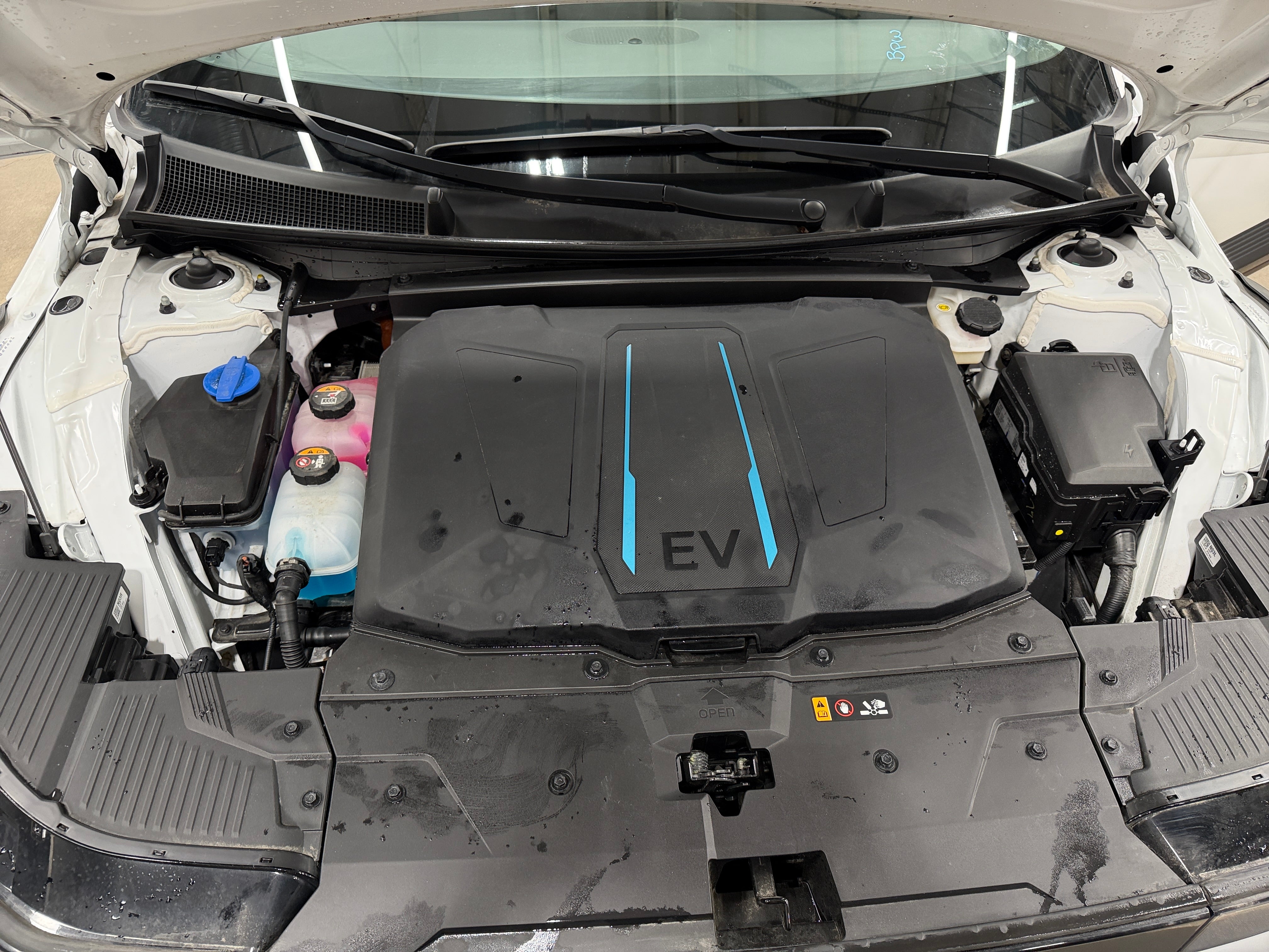Used 2023 Hyundai IONIQ 5 SE with VIN KM8KM4AE8PU137247 for sale in Pewaukee, WI