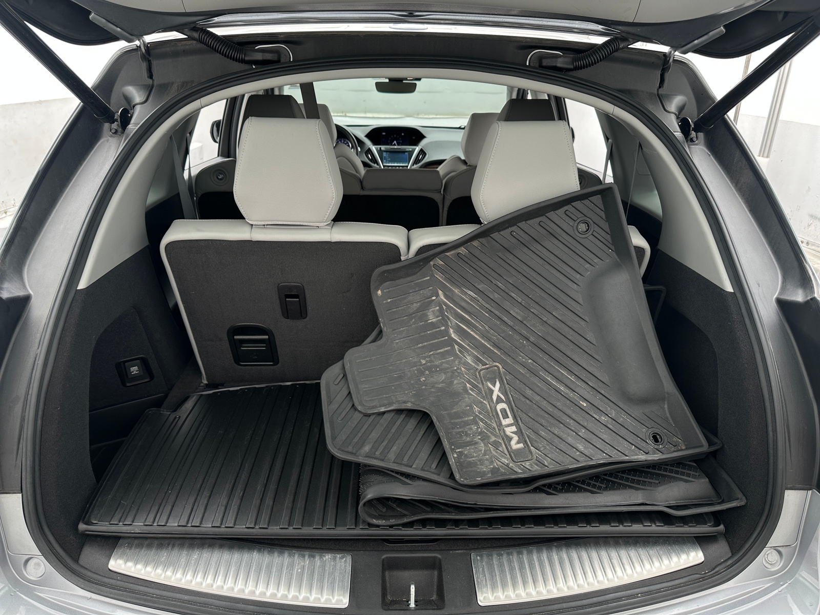 Thumbnail: 2020 Acura MDX - 7
