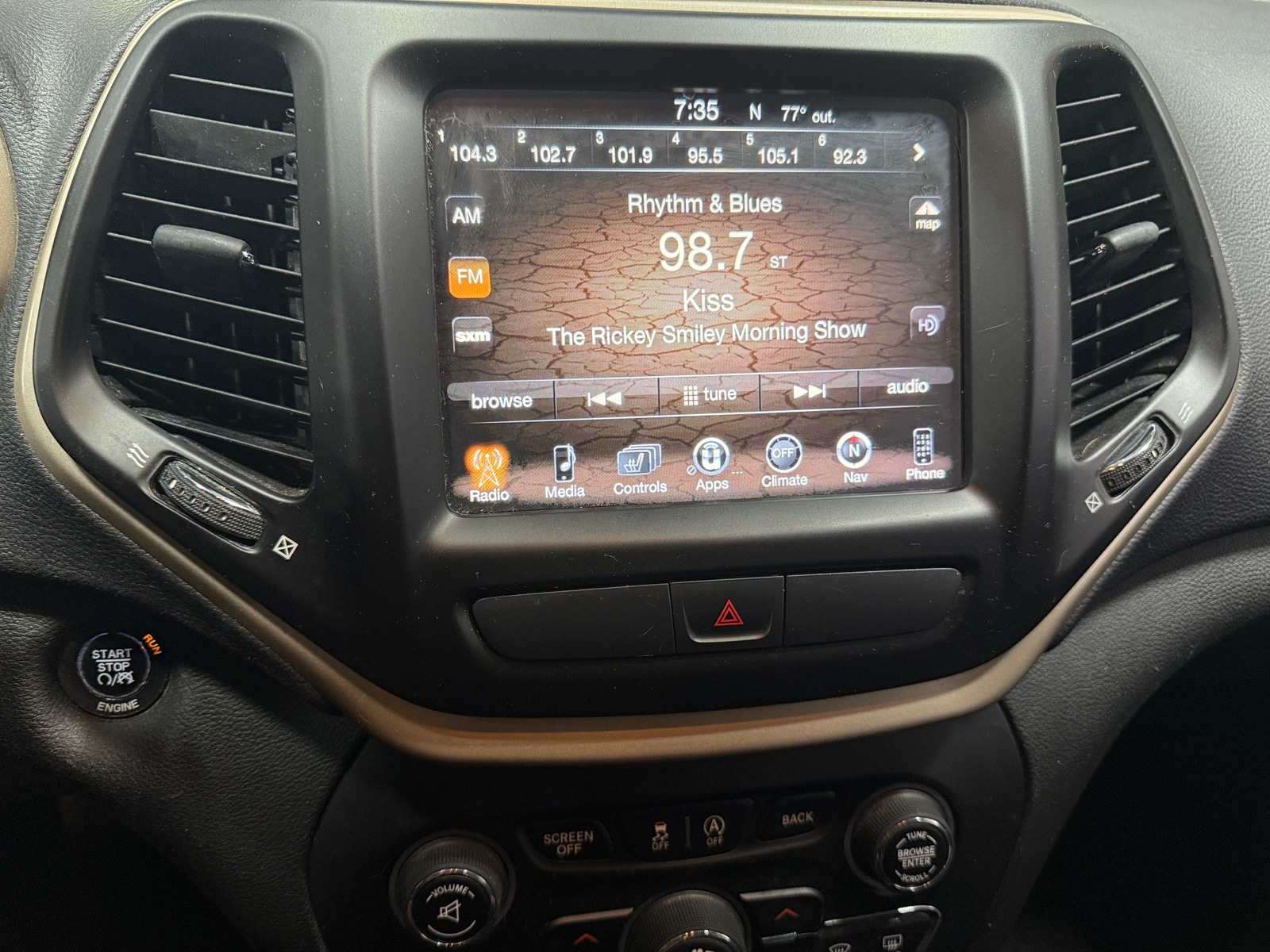 Thumbnail: 2015 Jeep Cherokee - 3
