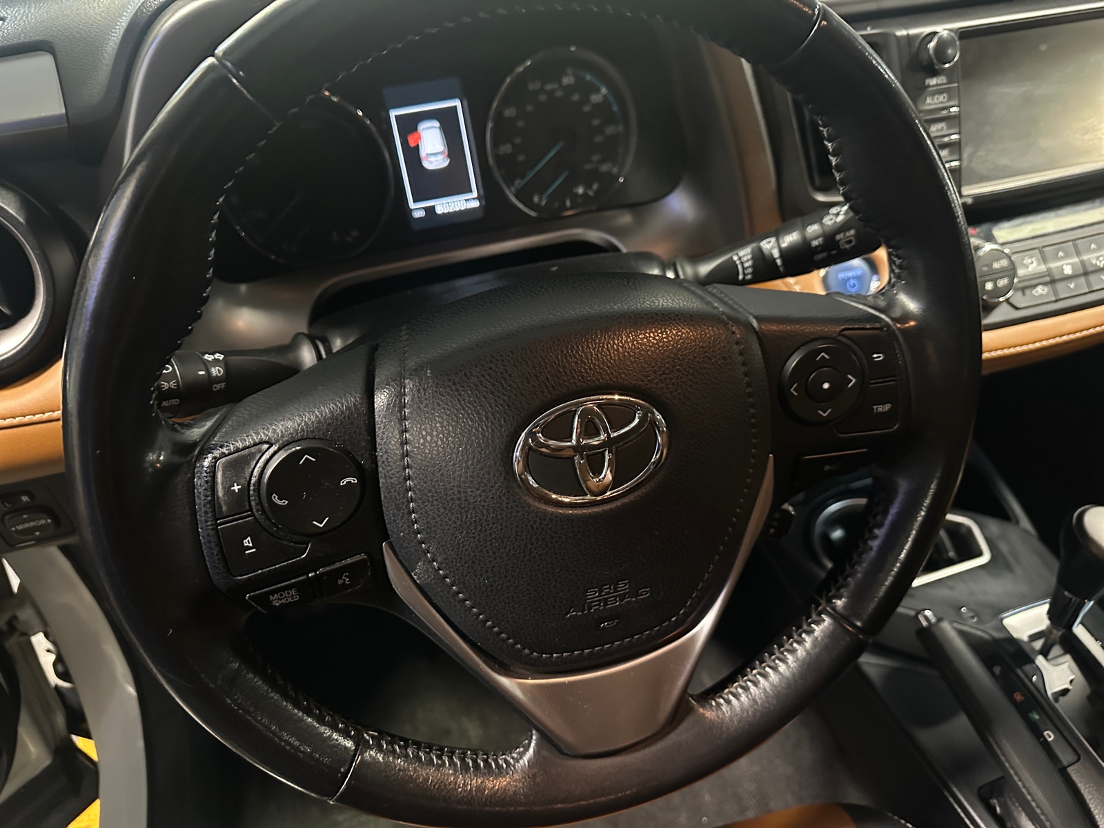 Thumbnail: 2016 Toyota RAV4 - 4