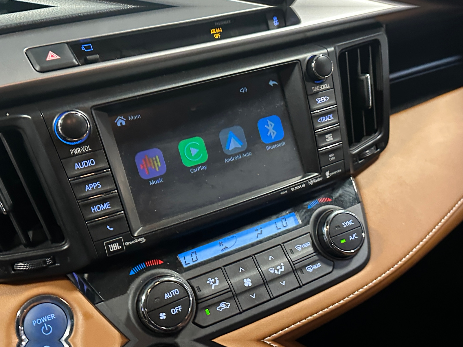 Thumbnail: 2016 Toyota RAV4 - 3