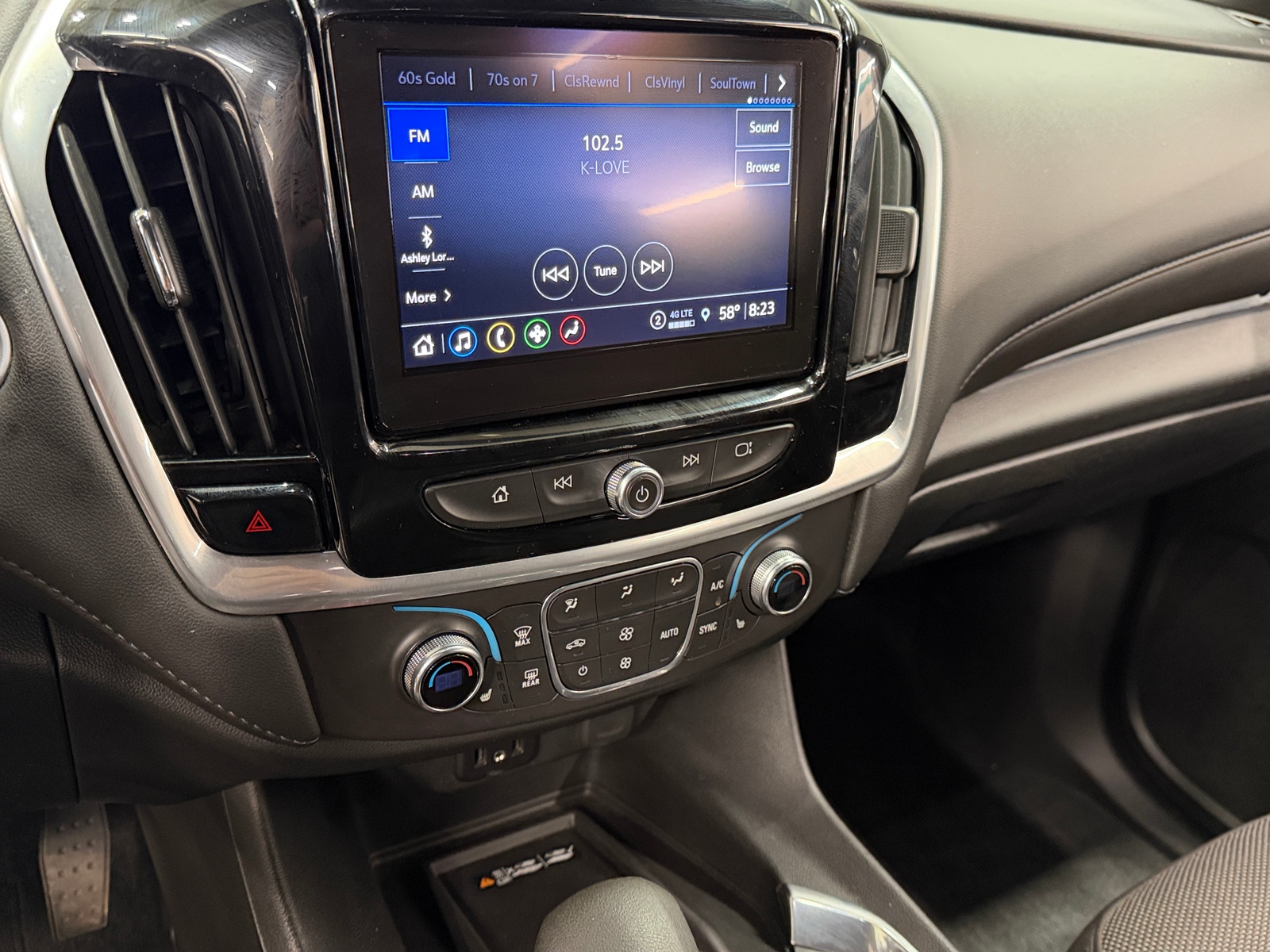 Thumbnail: 2022 Chevrolet Traverse - 4