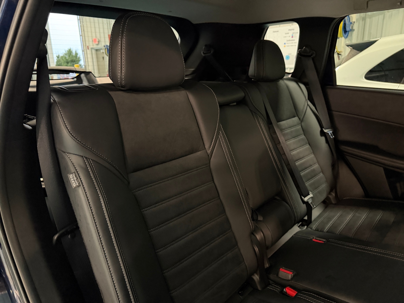 Thumbnail: 2025 Mitsubishi Outlander - 5