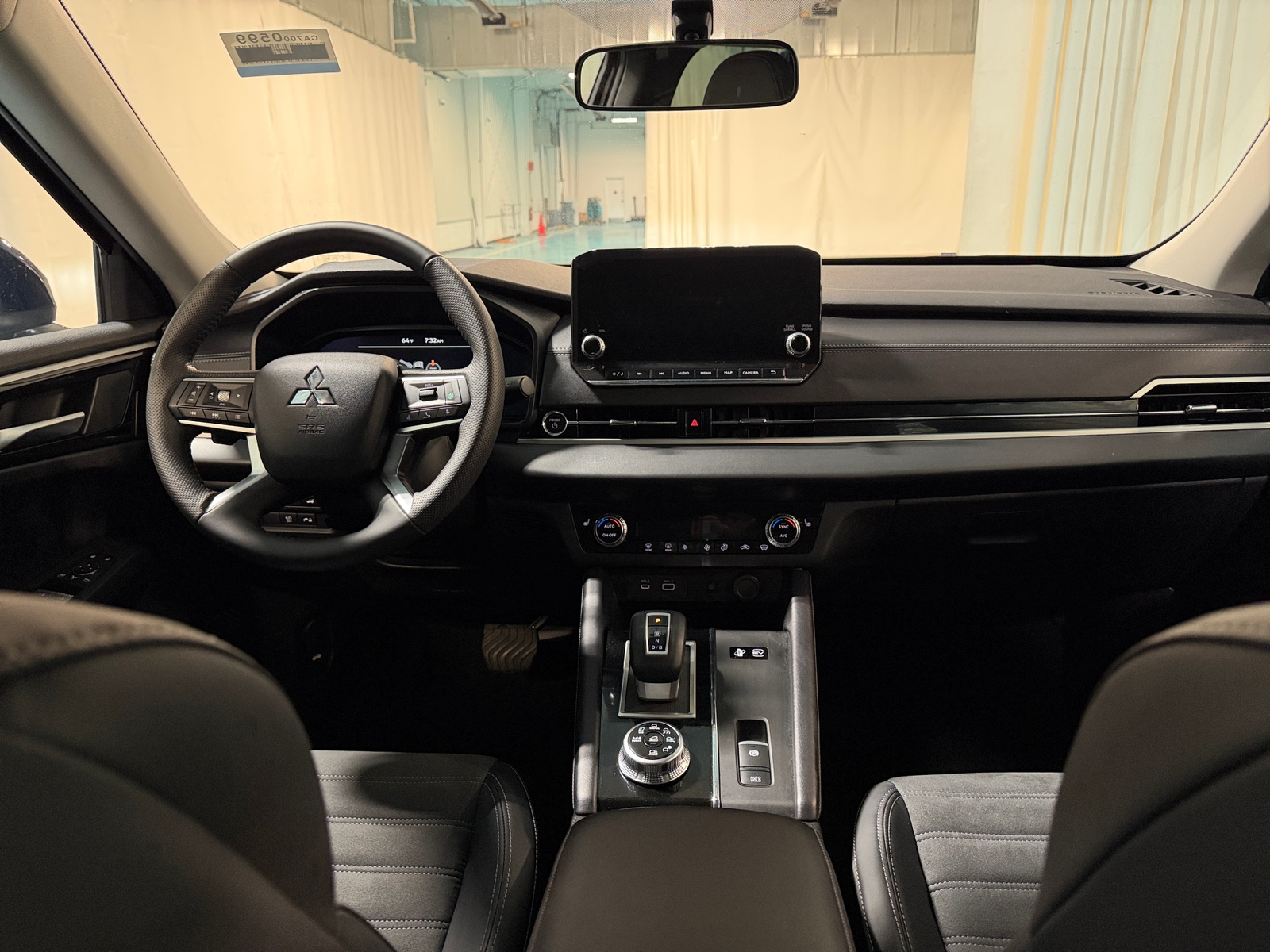 Thumbnail: 2025 Mitsubishi Outlander - 2