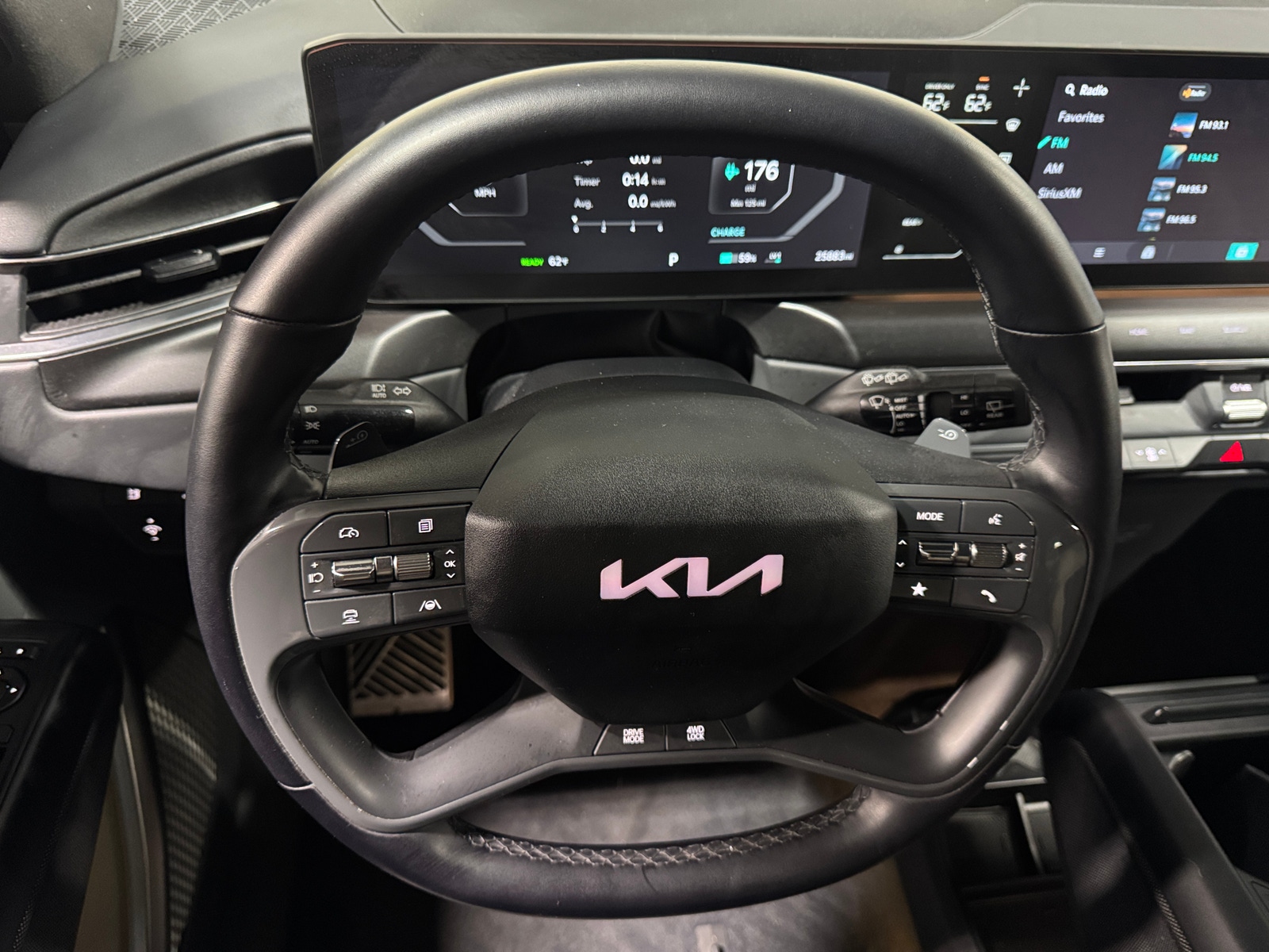 Thumbnail: 2024 Kia EV9 - 4