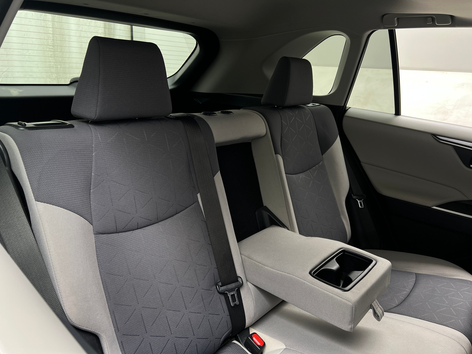 Thumbnail: 2019 Toyota RAV4 - 6