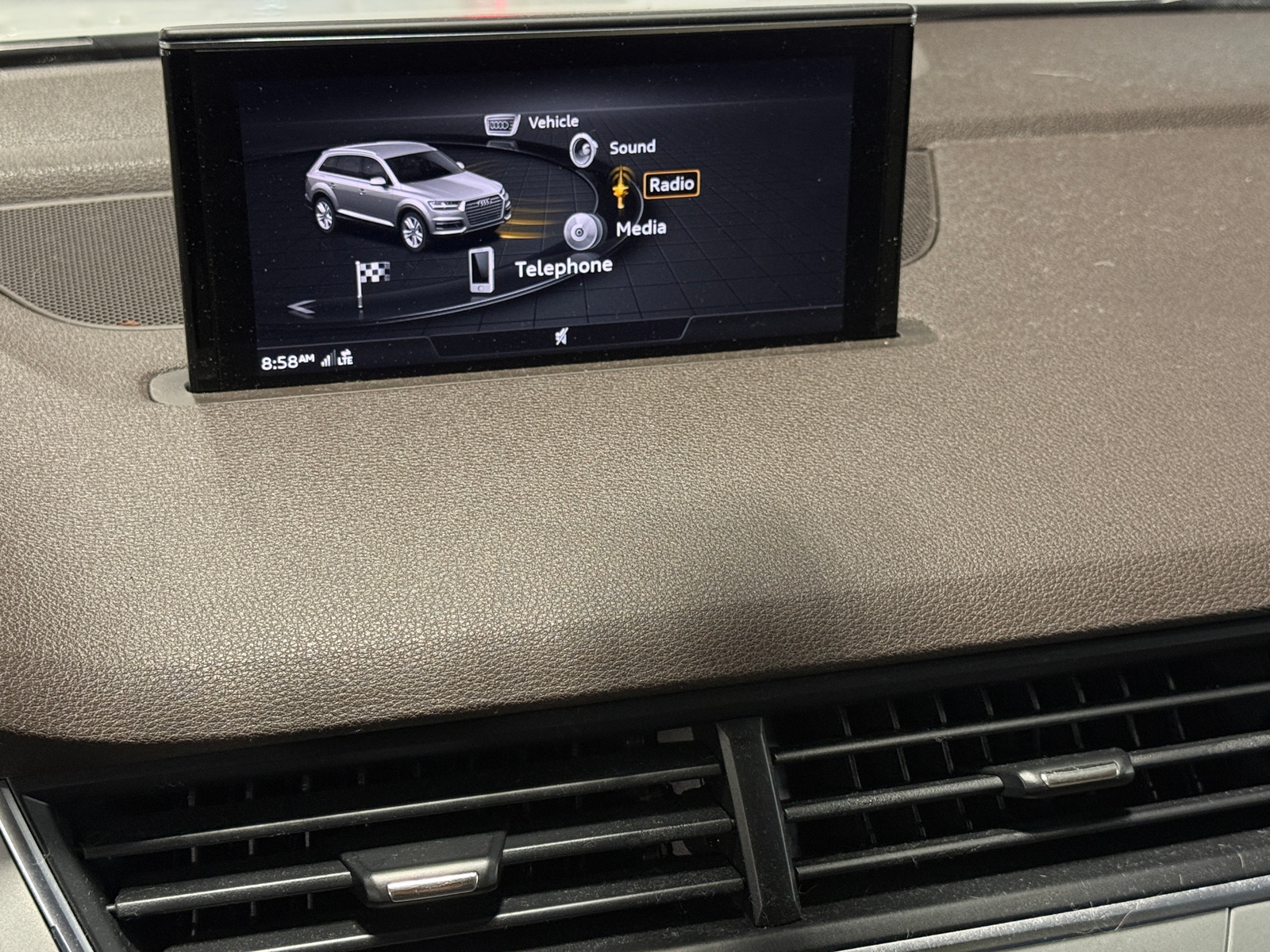 Thumbnail: 2019 Audi Q7 - 3