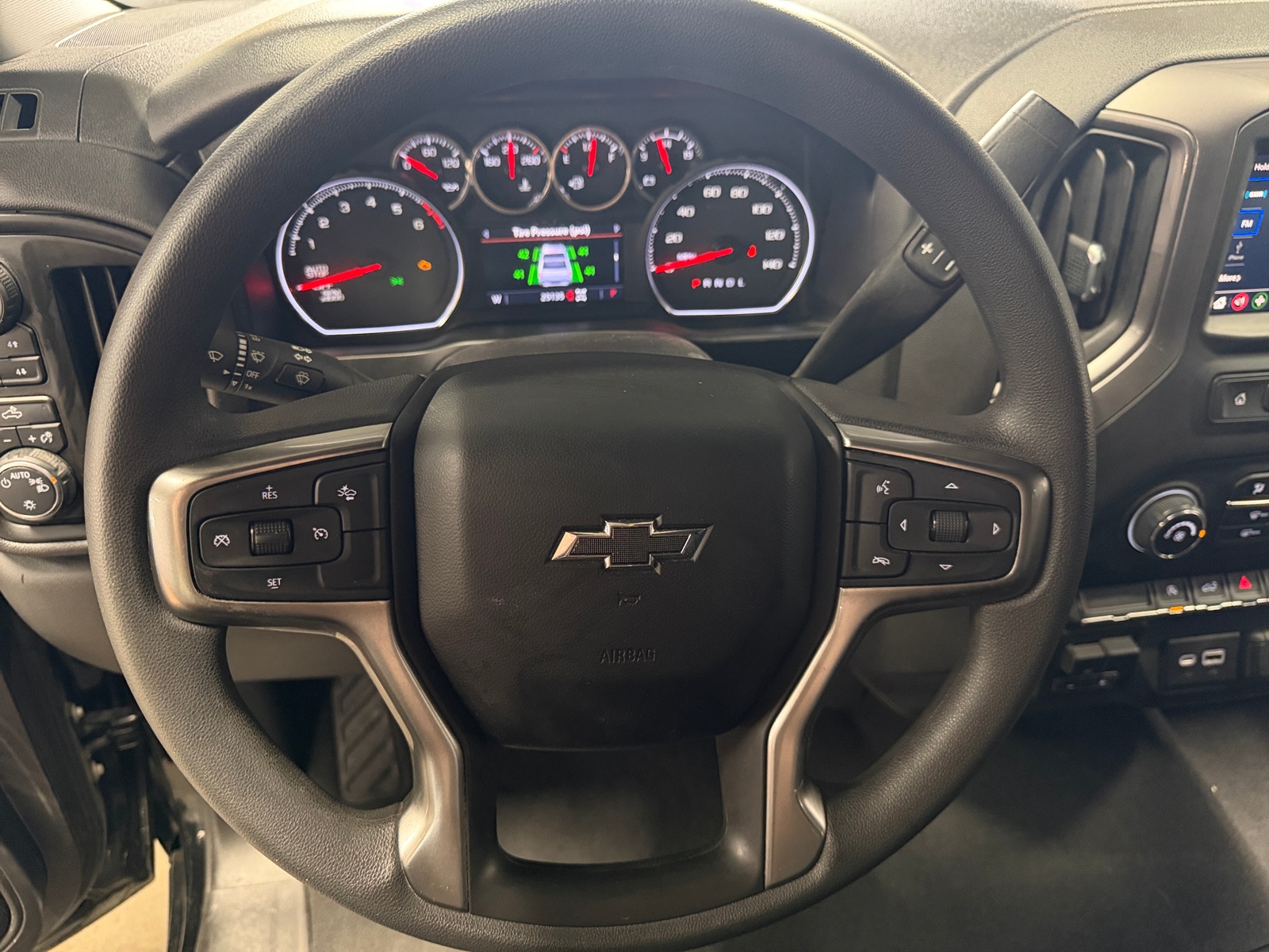 Thumbnail: 2021 Chevrolet Silverado 1500 - 5
