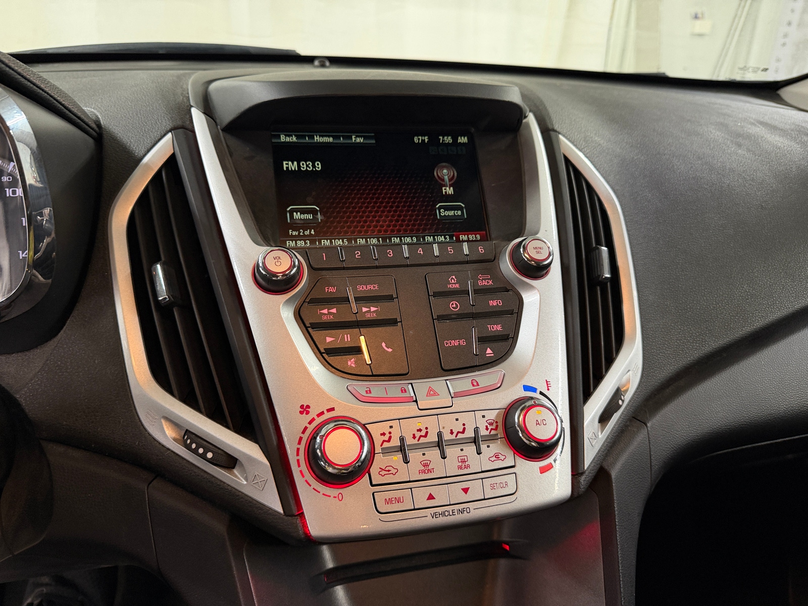 Thumbnail: 2015 GMC Terrain - 4