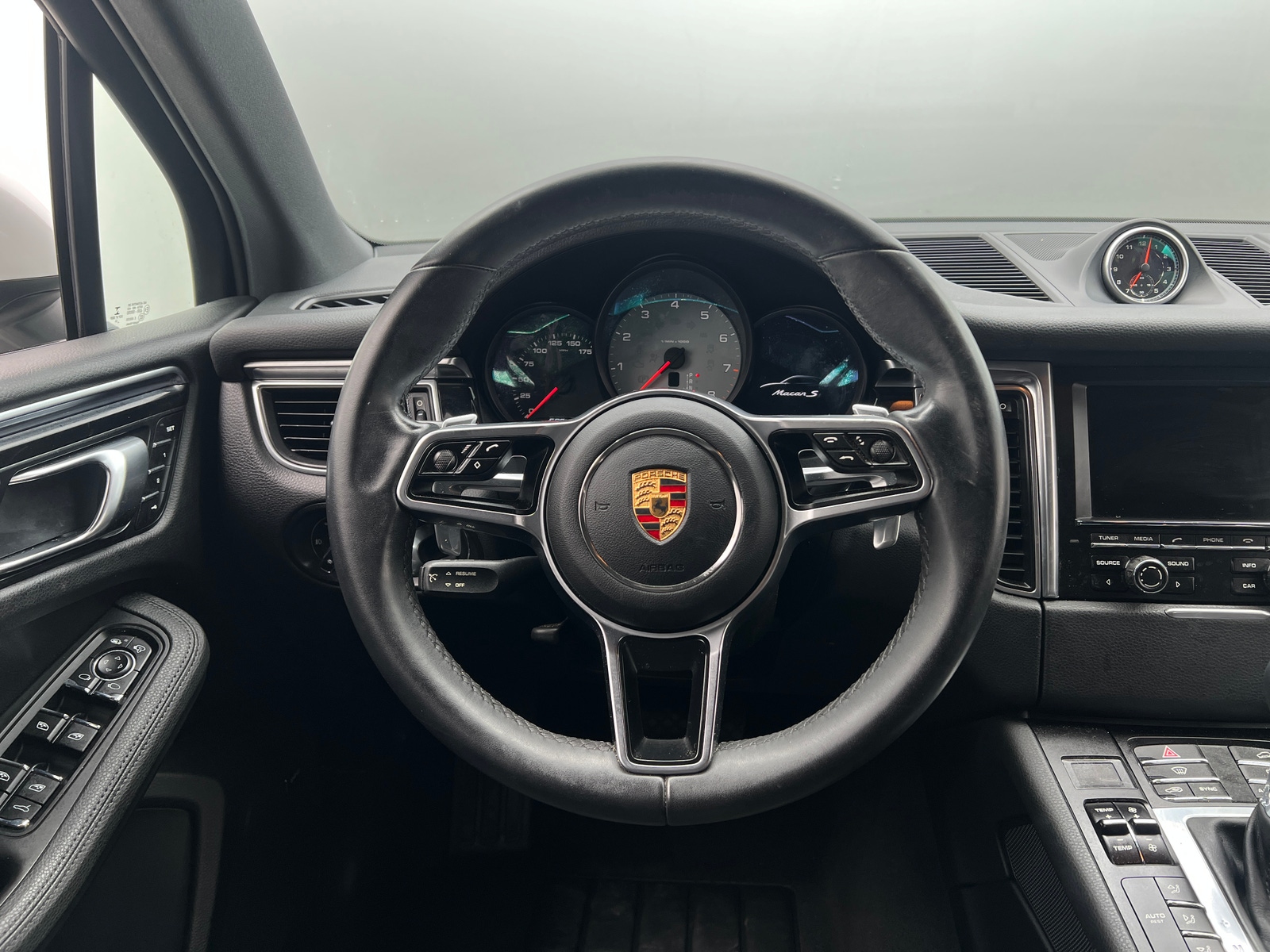 Thumbnail: 2015 Porsche Macan - 5