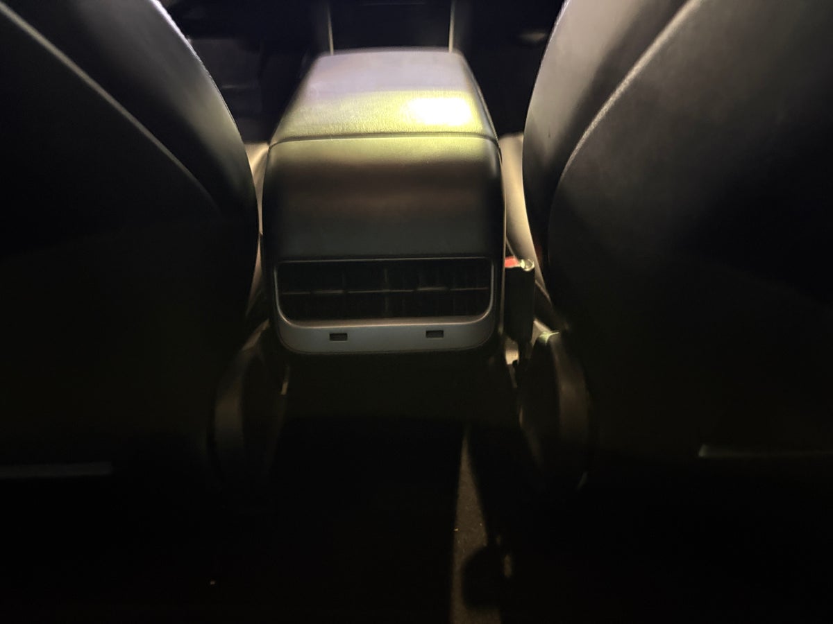 2018 Tesla Model 3 Long Range All-Wheel Drive in Solid Black — photo 2