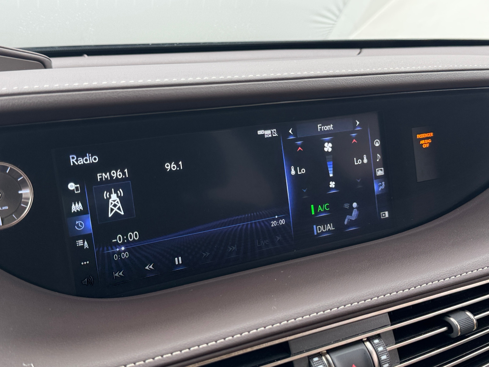 Thumbnail: 2019 Lexus LS - 3