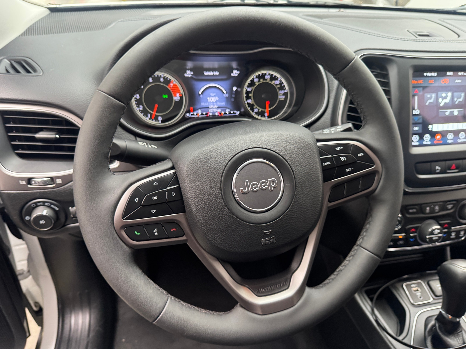 Thumbnail: 2022 Jeep Cherokee - 4