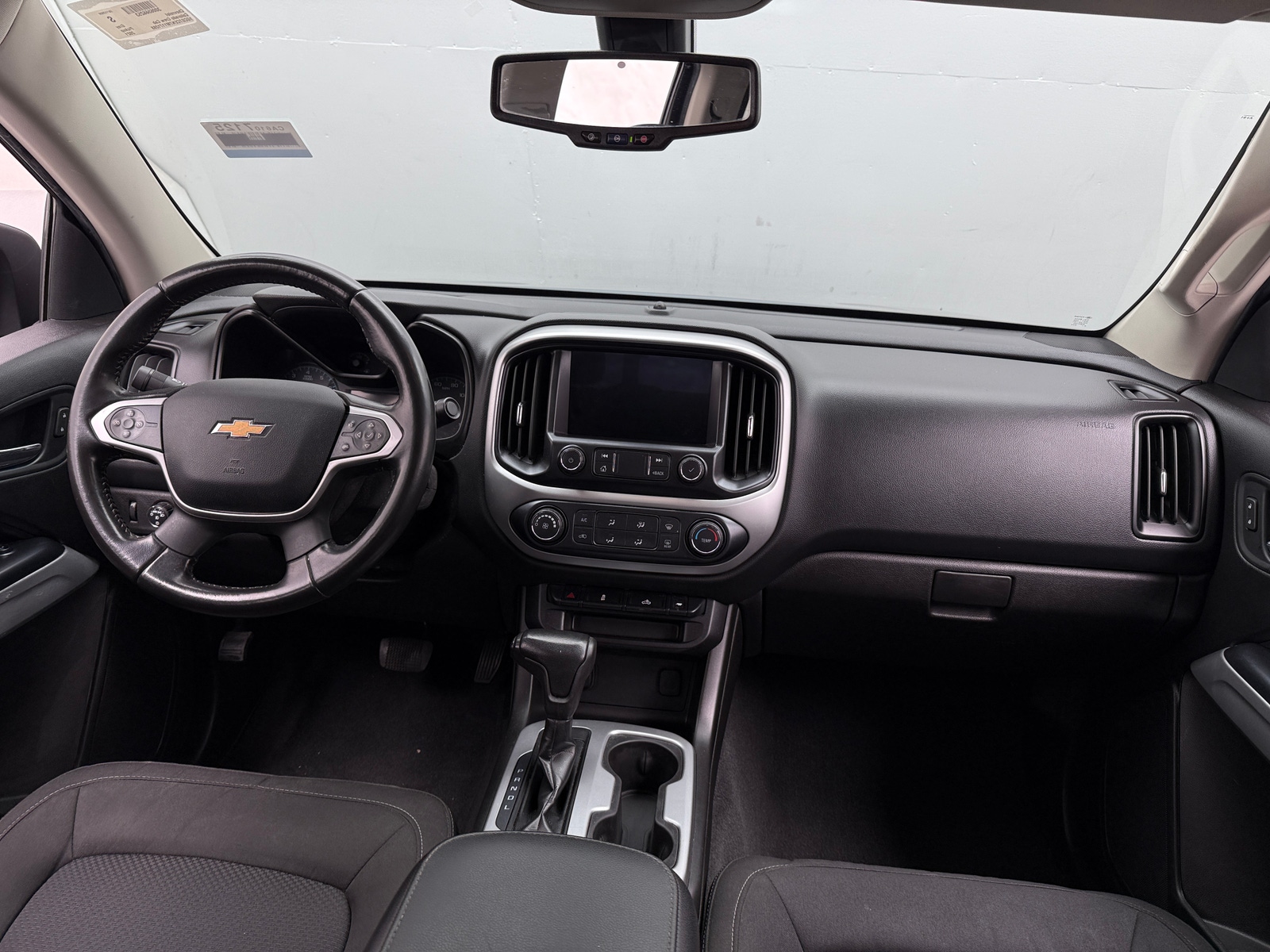 Thumbnail: 2021 Chevrolet Colorado - 3