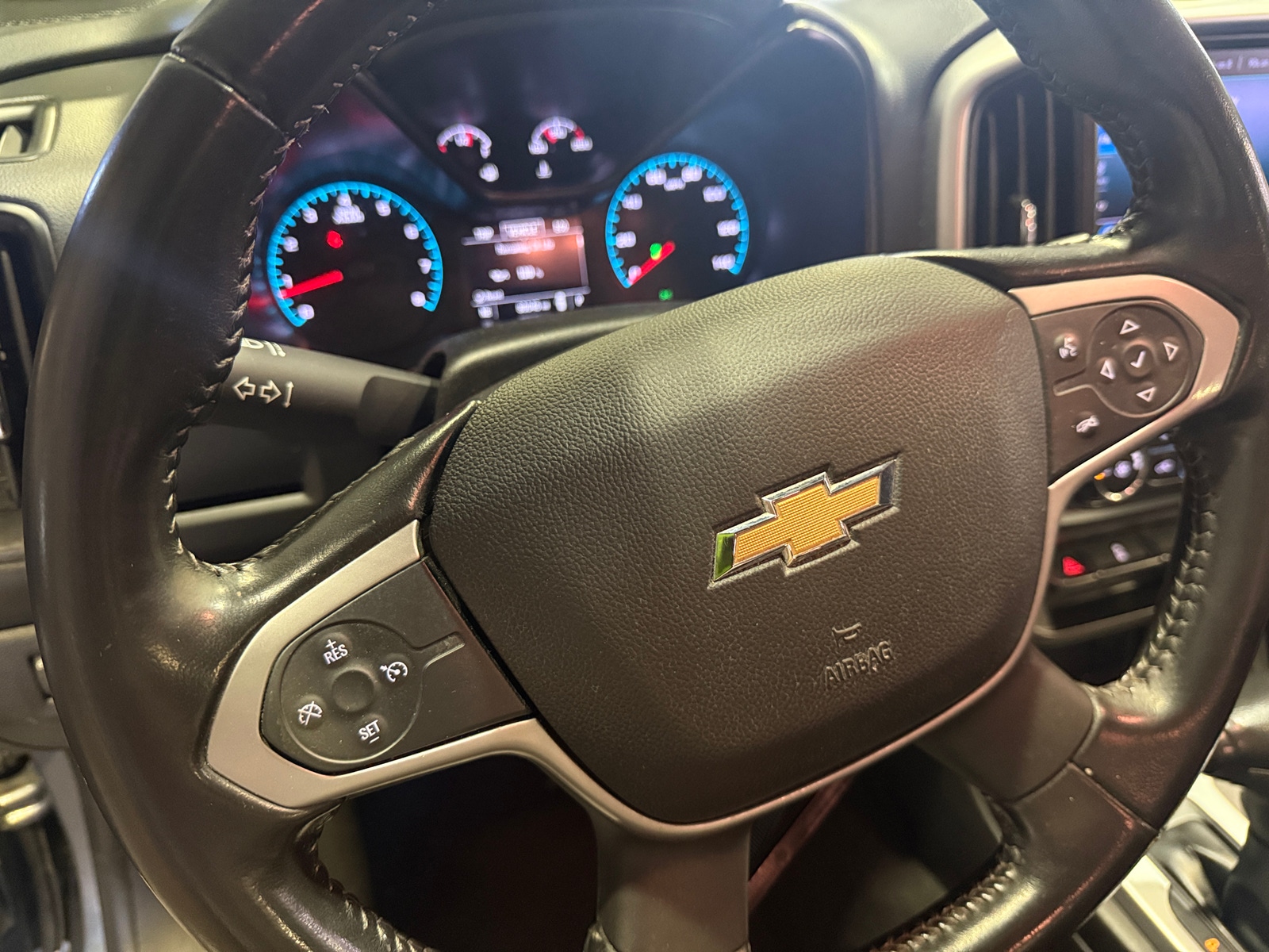 Thumbnail: 2021 Chevrolet Colorado - 5