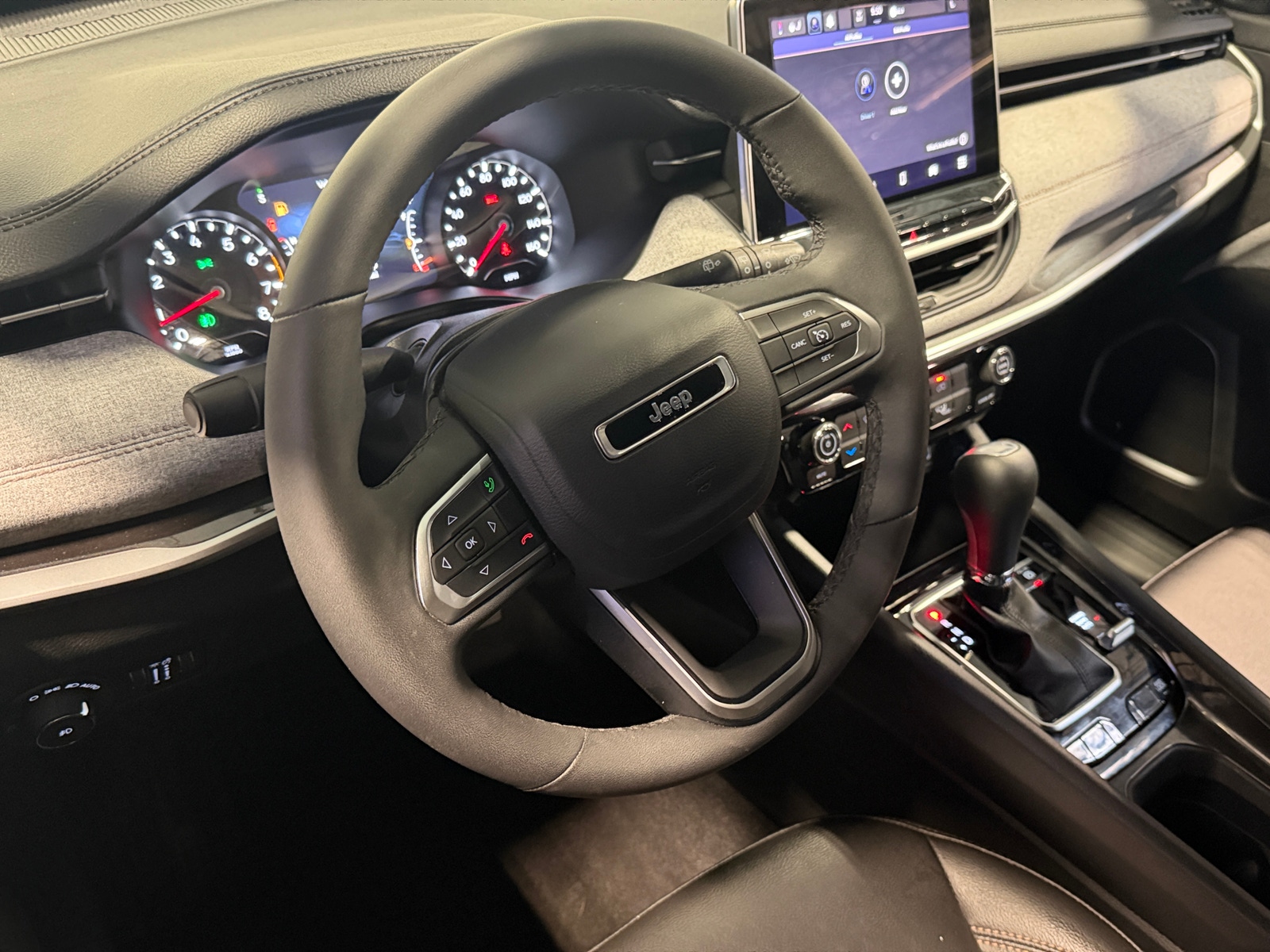 Thumbnail: 2024 Jeep Compass - 4