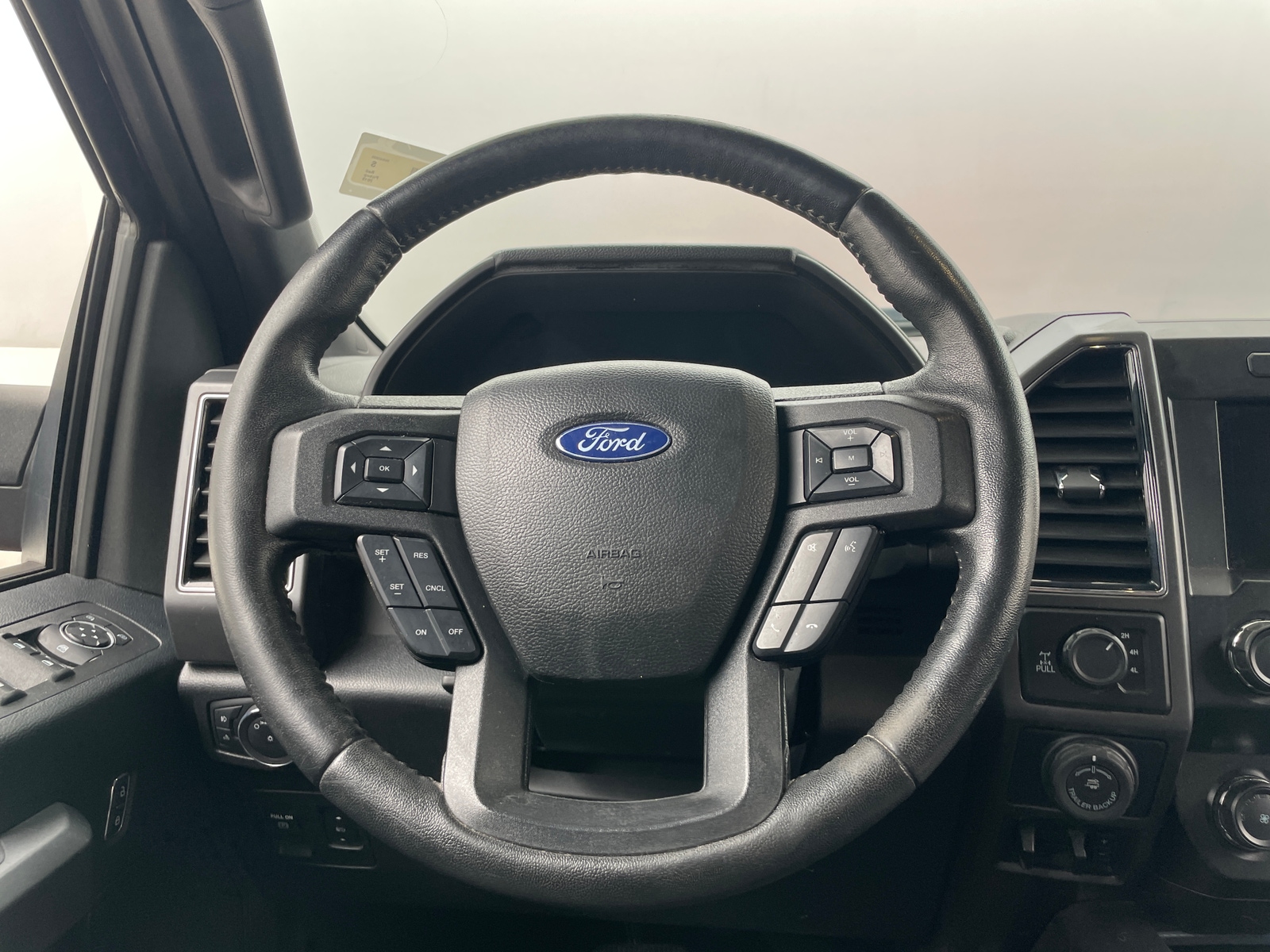 Thumbnail: 2019 Ford Econoline - 5