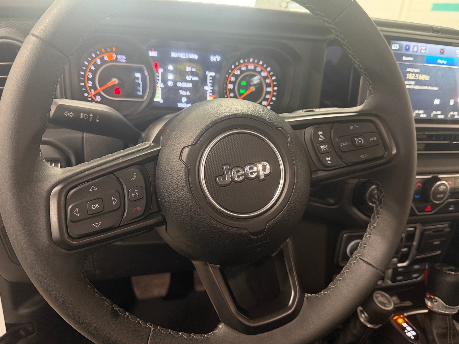 Thumbnail: 2026 Jeep Wrangler - 5