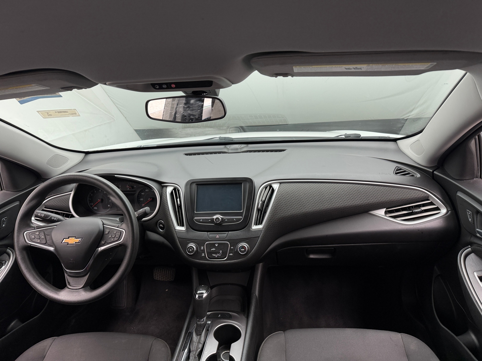 Thumbnail: 2018 Chevrolet Malibu - 3