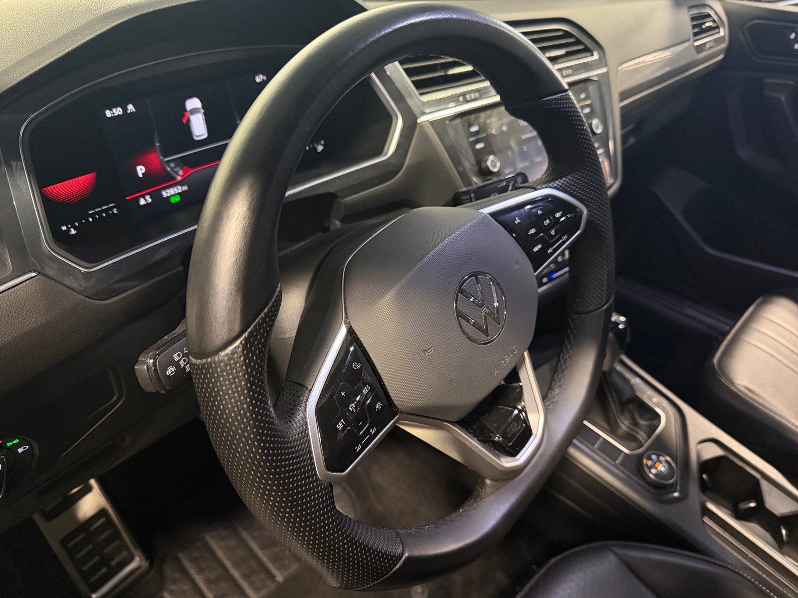 Thumbnail: 2022 Volkswagen Tiguan - 4