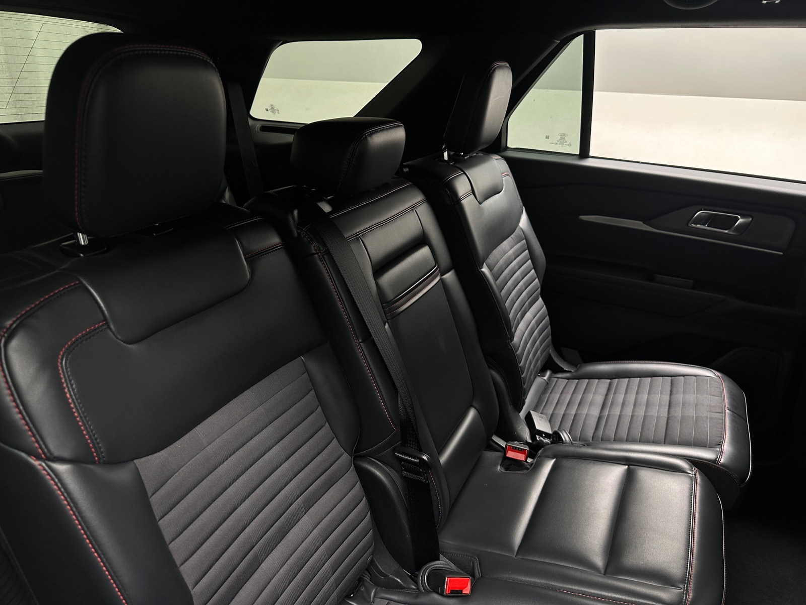 Thumbnail: 2025 Ford Explorer - 5