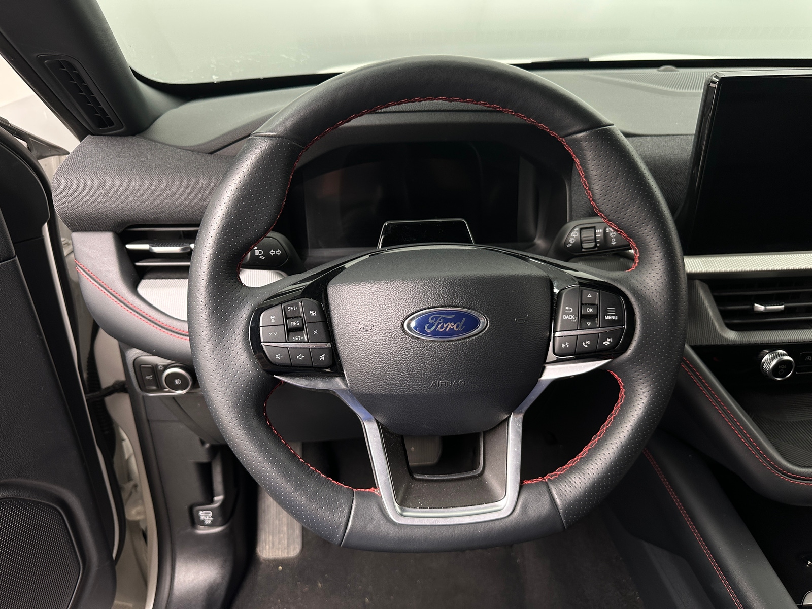 Thumbnail: 2025 Ford Explorer - 4