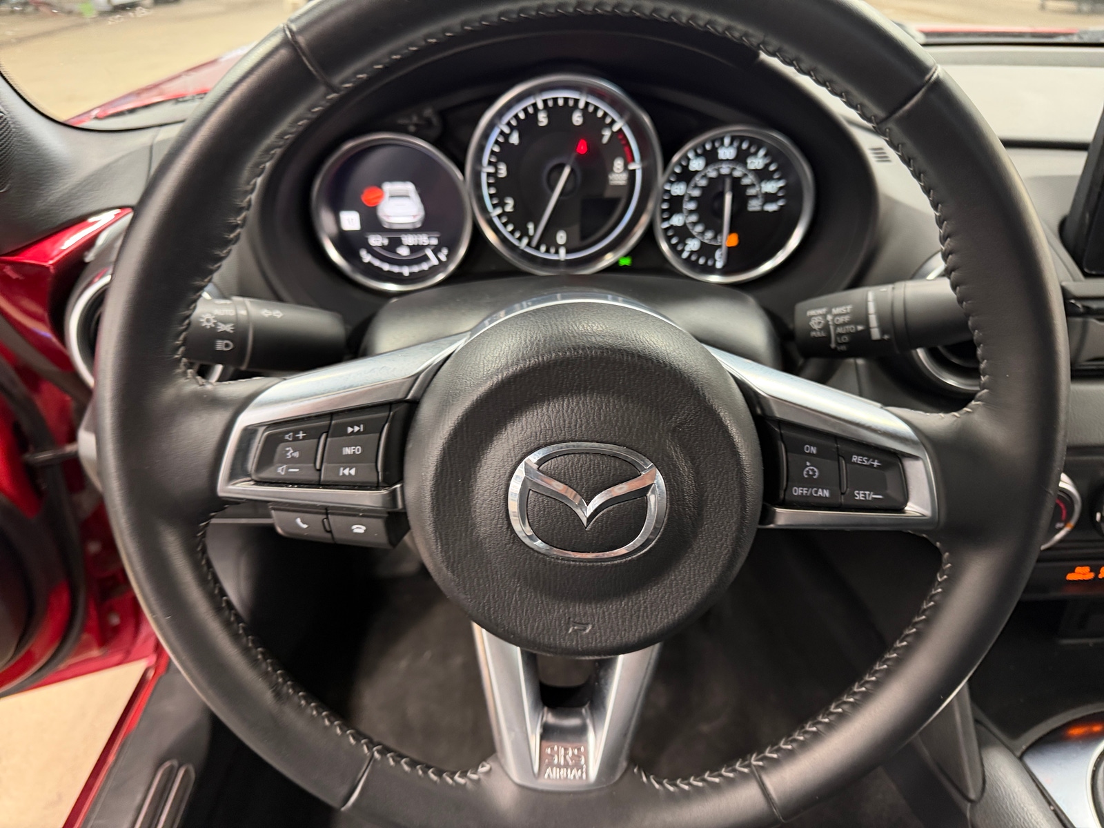 Thumbnail: 2021 Mazda MX-5 Miata - 4