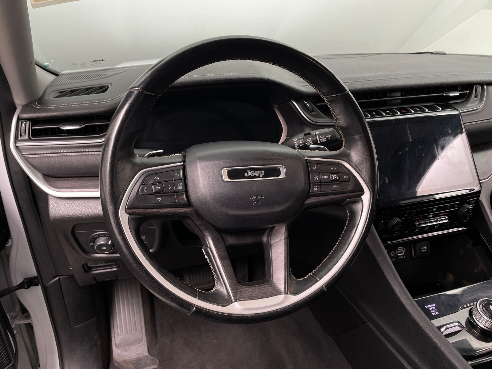 Thumbnail: 2021 Jeep Grand Cherokee L - 4