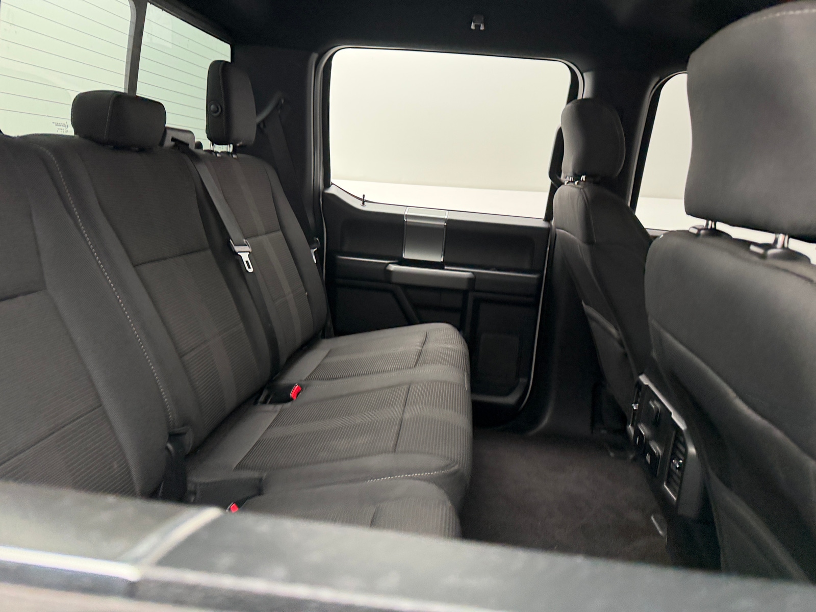 Thumbnail: 2017 Ford Econoline - 6